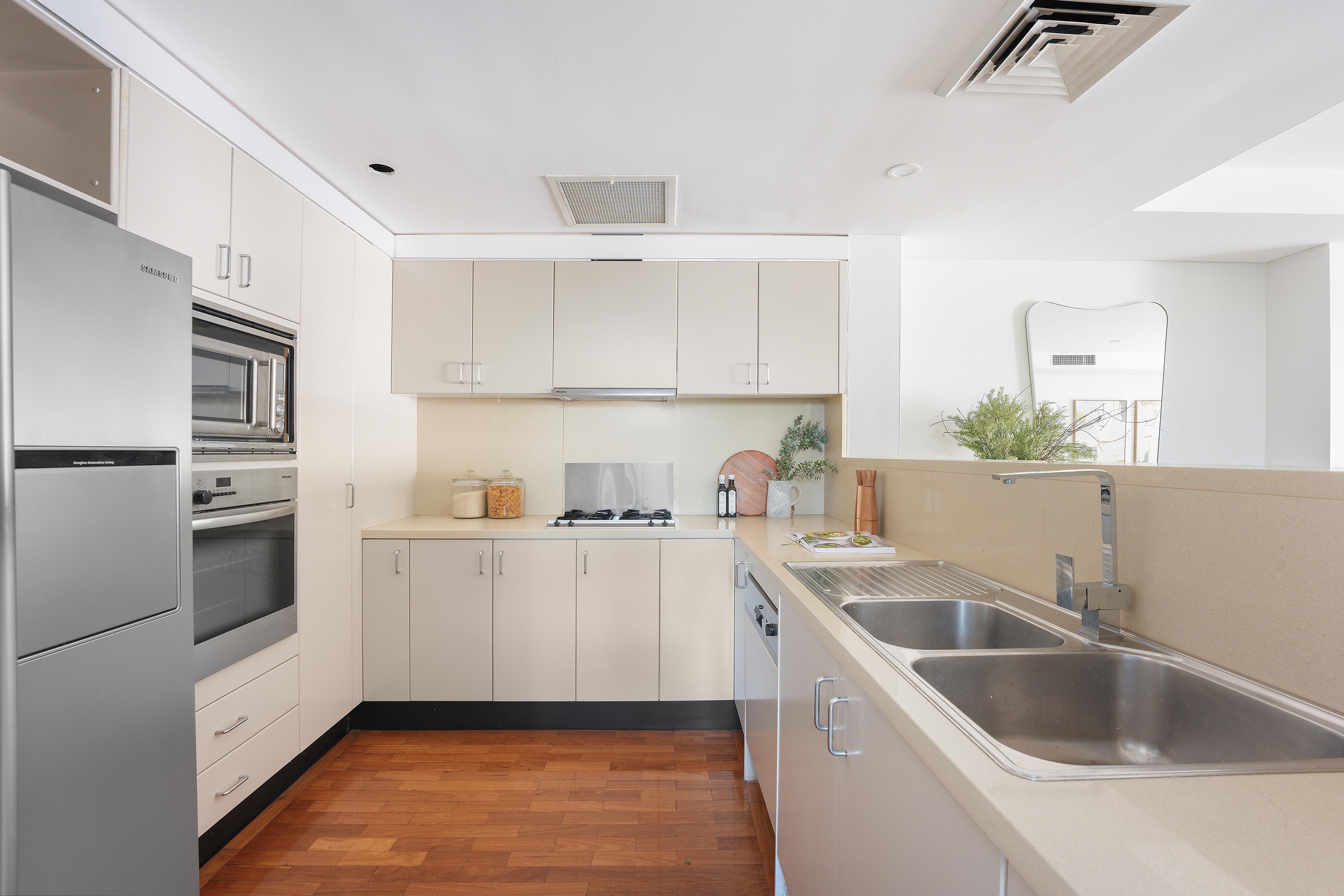 107/45-53 Carlisle Street — photo 3 of 15