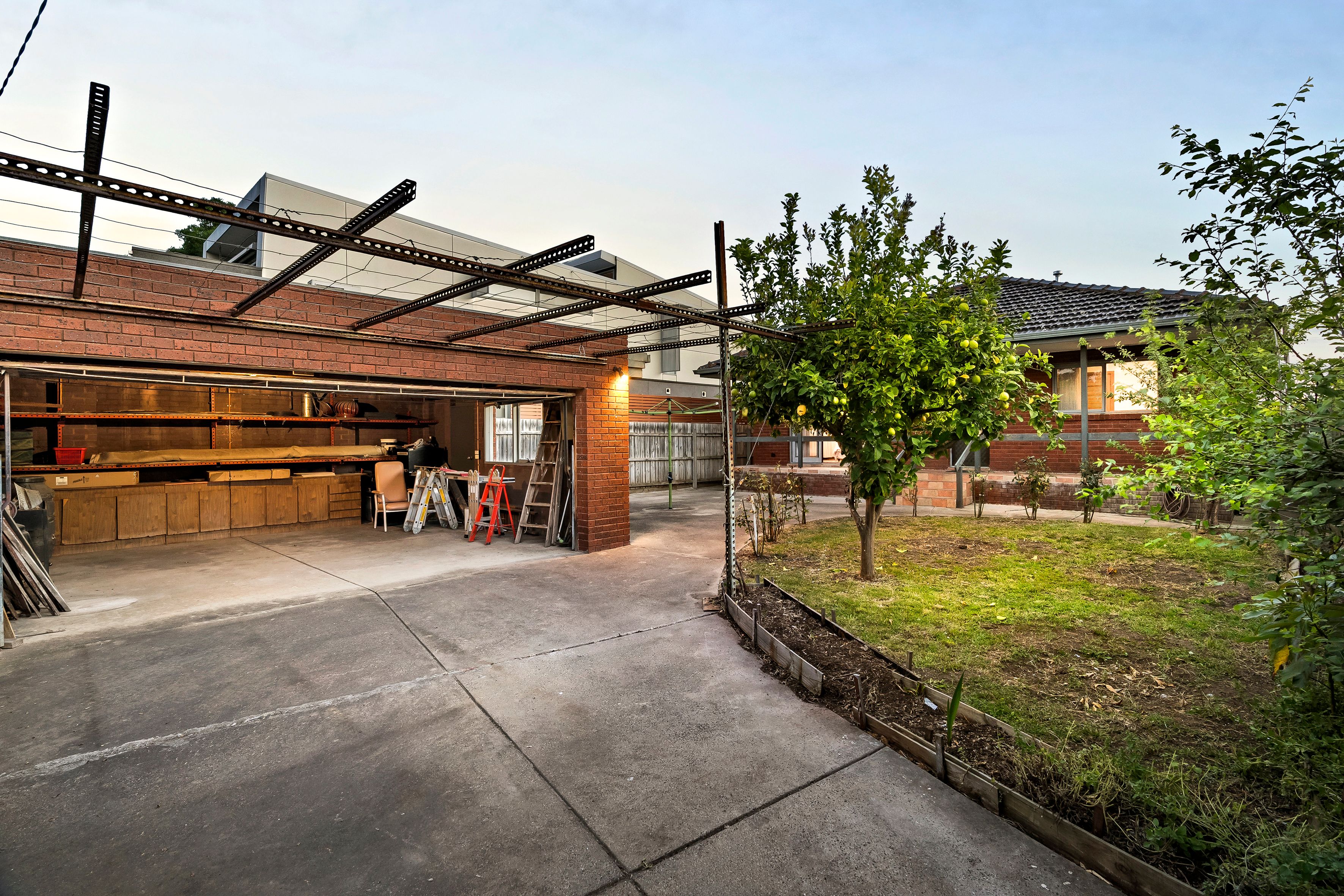 3 Davies Street — photo 16 of 16