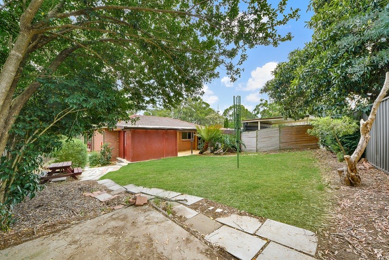 18 Bainbridge Avenue, Ingleburn, NSW 2565