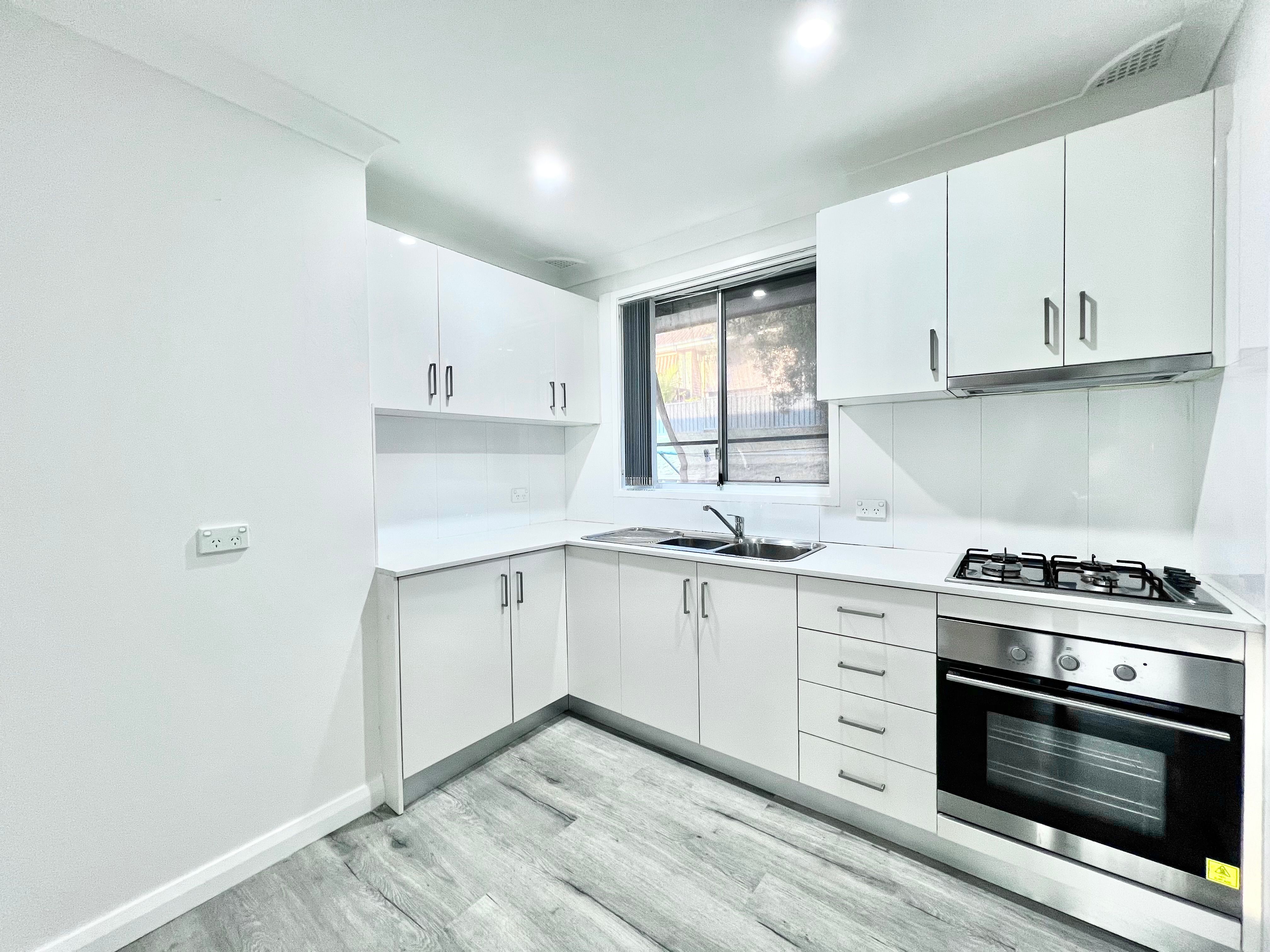 3/20 Stewart Street, Campbelltown, NSW 2560
