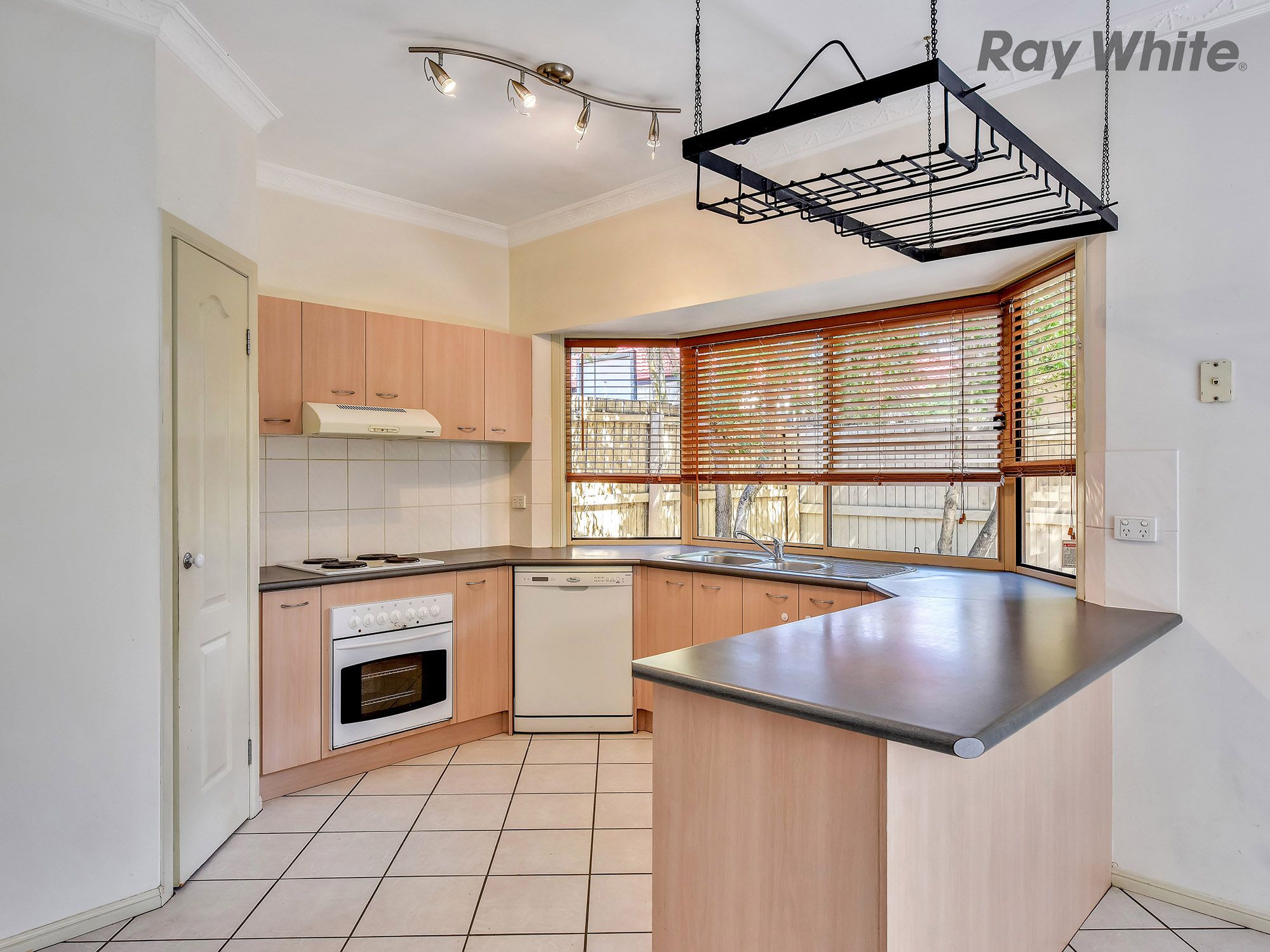 11 Simpson Way, Forest Lake, QLD 4078