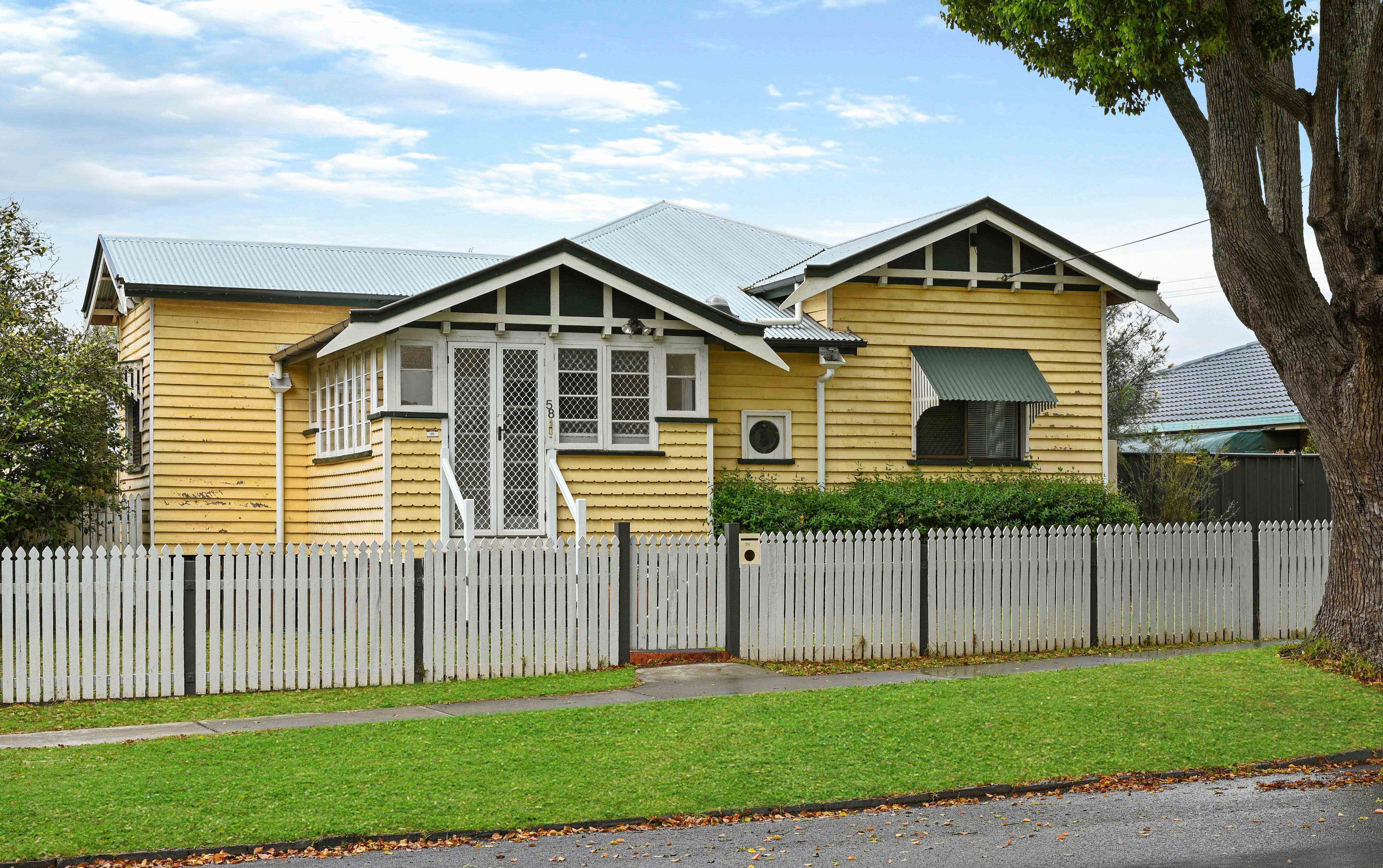 58 Anzac Avenue, Newtown QLD 4350