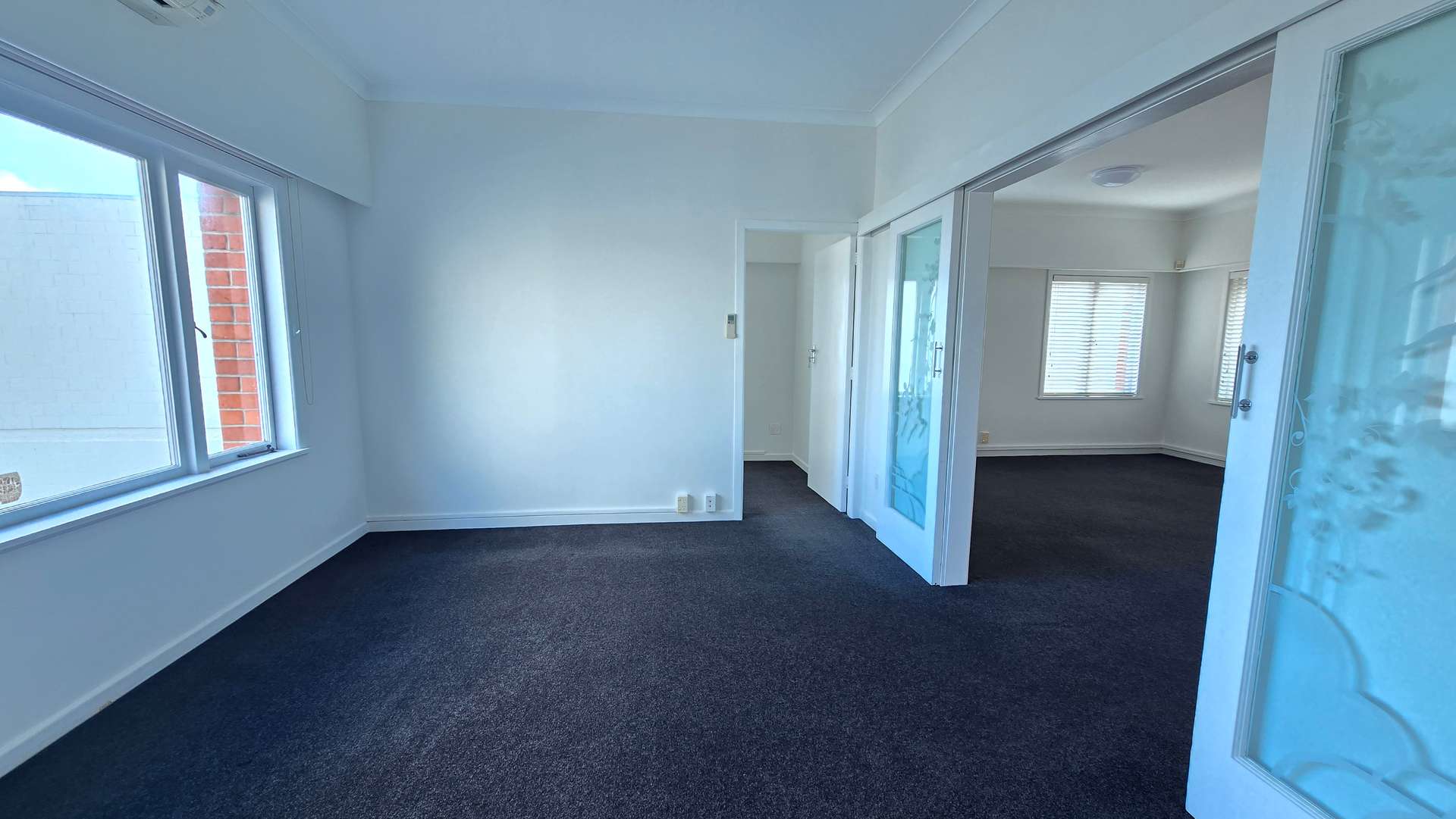 425a Dominion Road photo 4