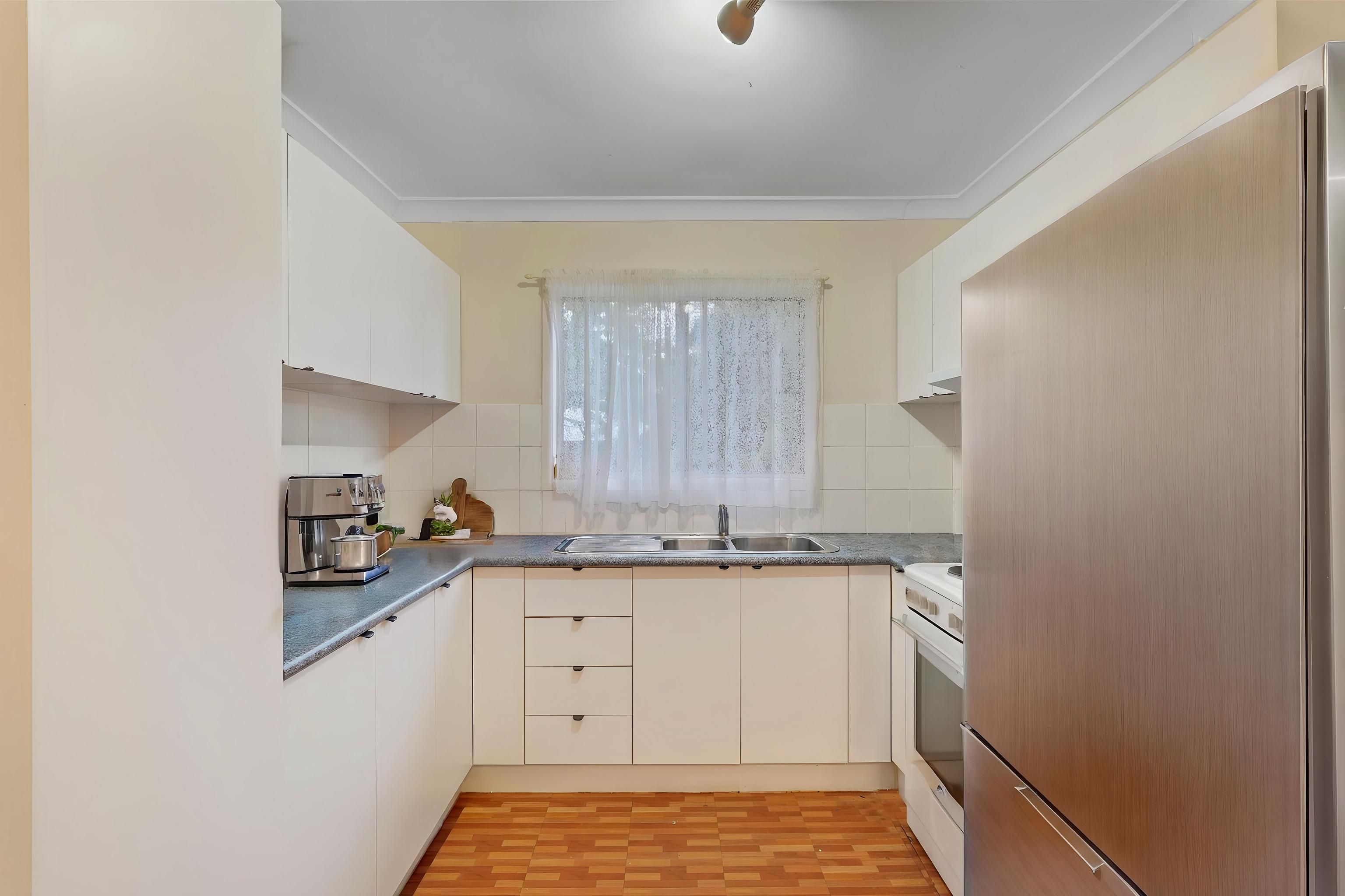 8 Poppy Street — photo 6 of 17