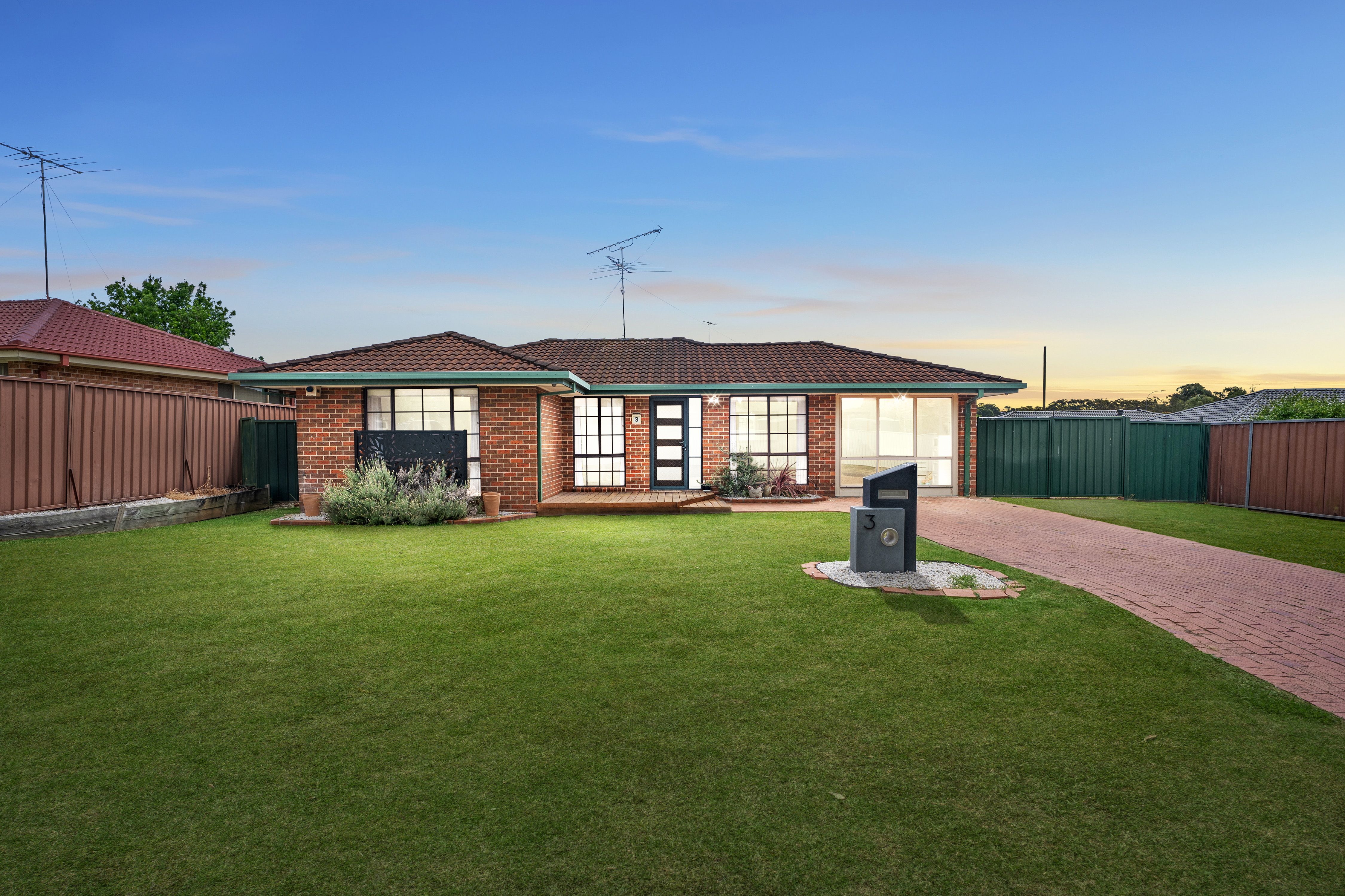 3 Sandpiper Crescent, Claremont Meadows NSW 2747