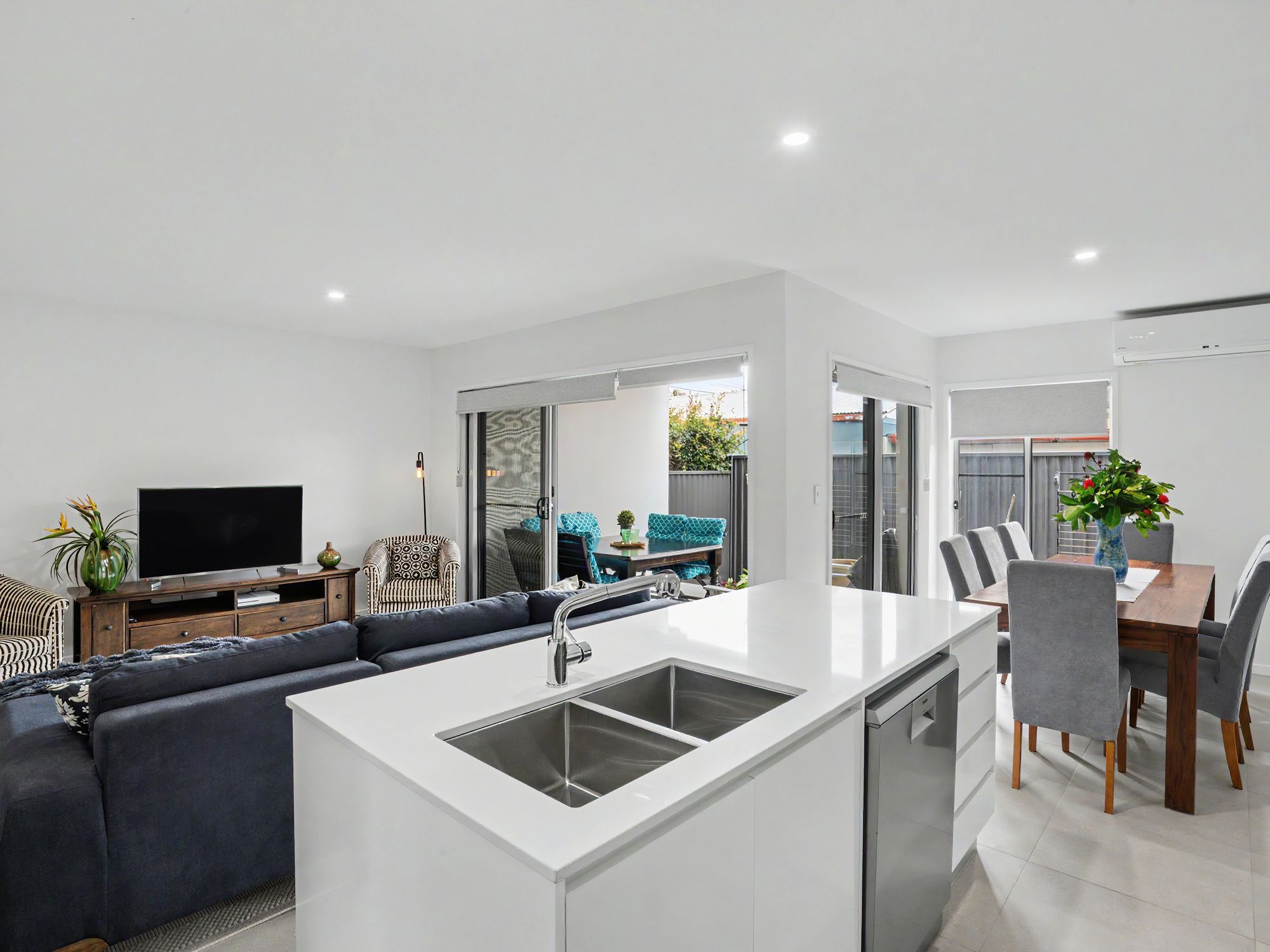 3/41 Imperial Parade — photo from Ray White Robina