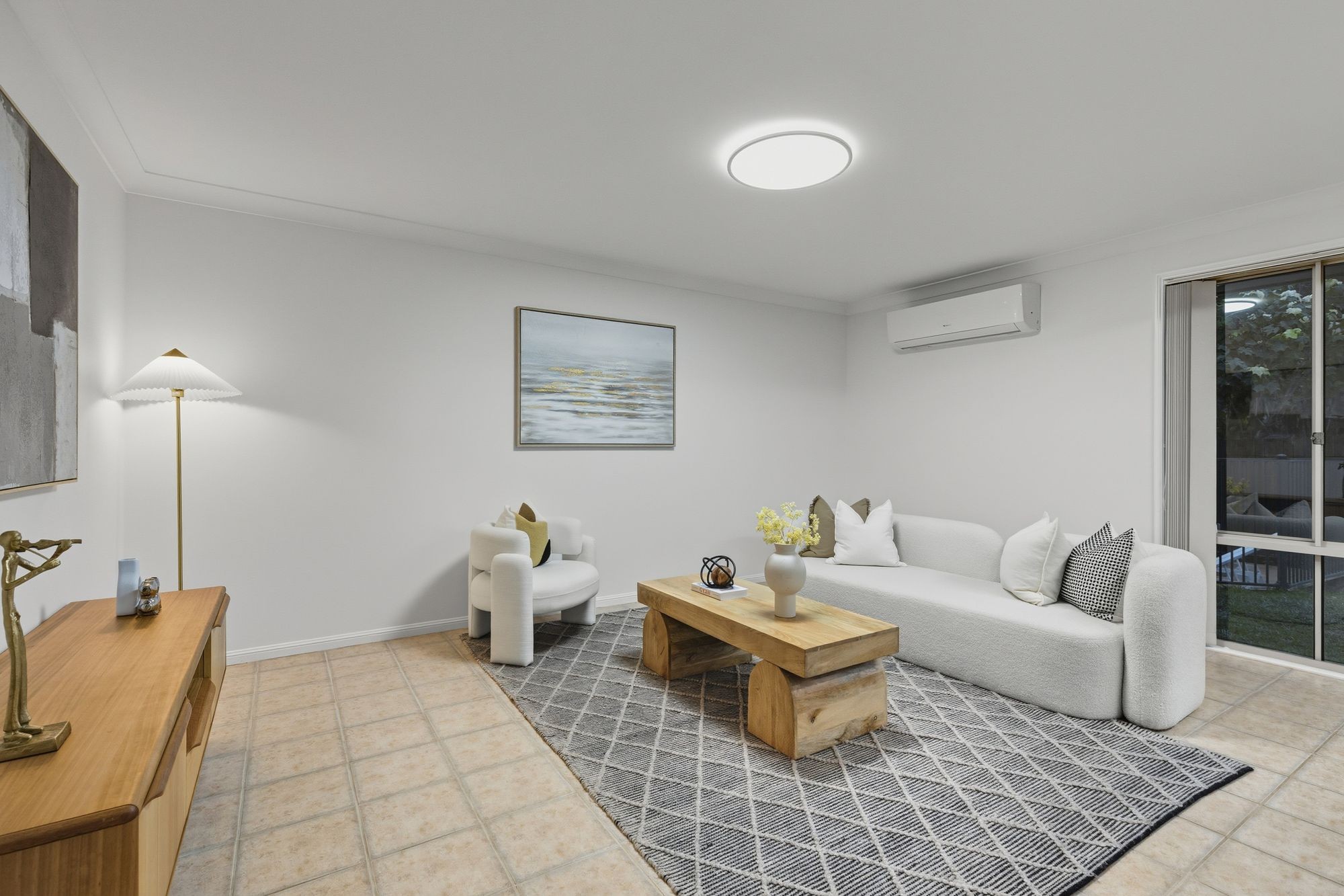 8 Silverdell Crescent, Parkinson, QLD 4115