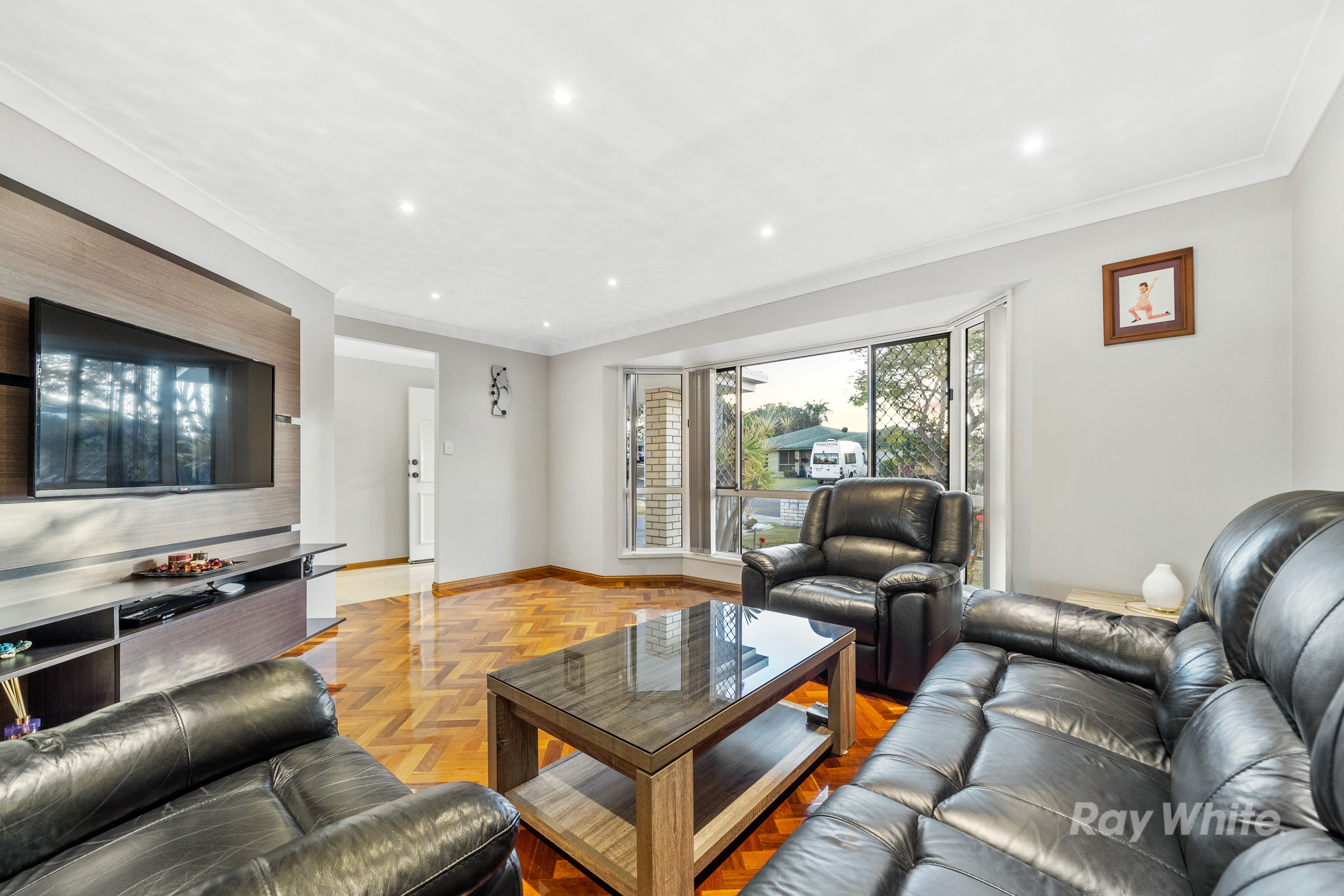 14 Fromelles Court — photo 3 of 22