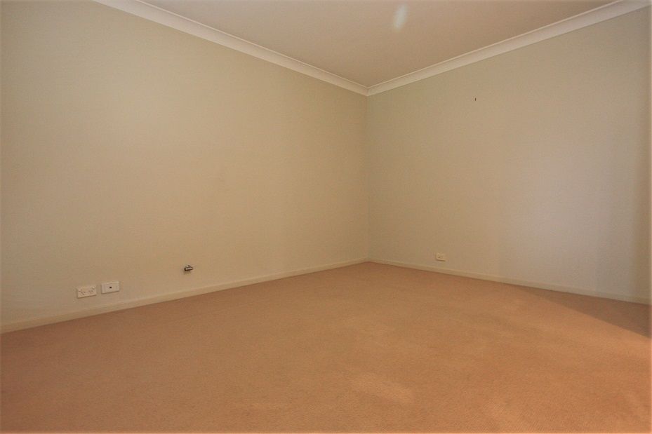 99 Paddy Miller Avenue, Currans Hill, NSW 2567