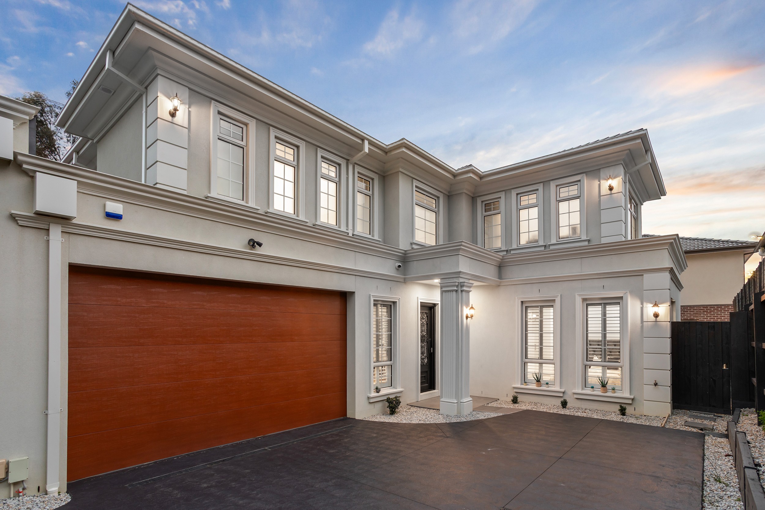 2/32 Malabar Road, Blackburn, VIC 3130