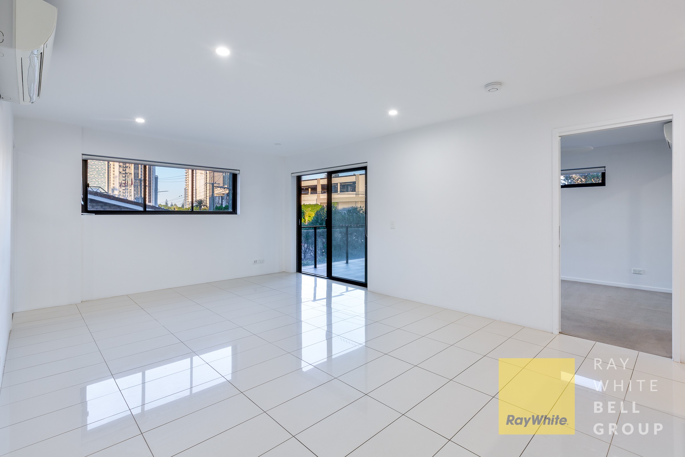 206/9 Hooker Boulevard, Broadbeach, QLD 4218
