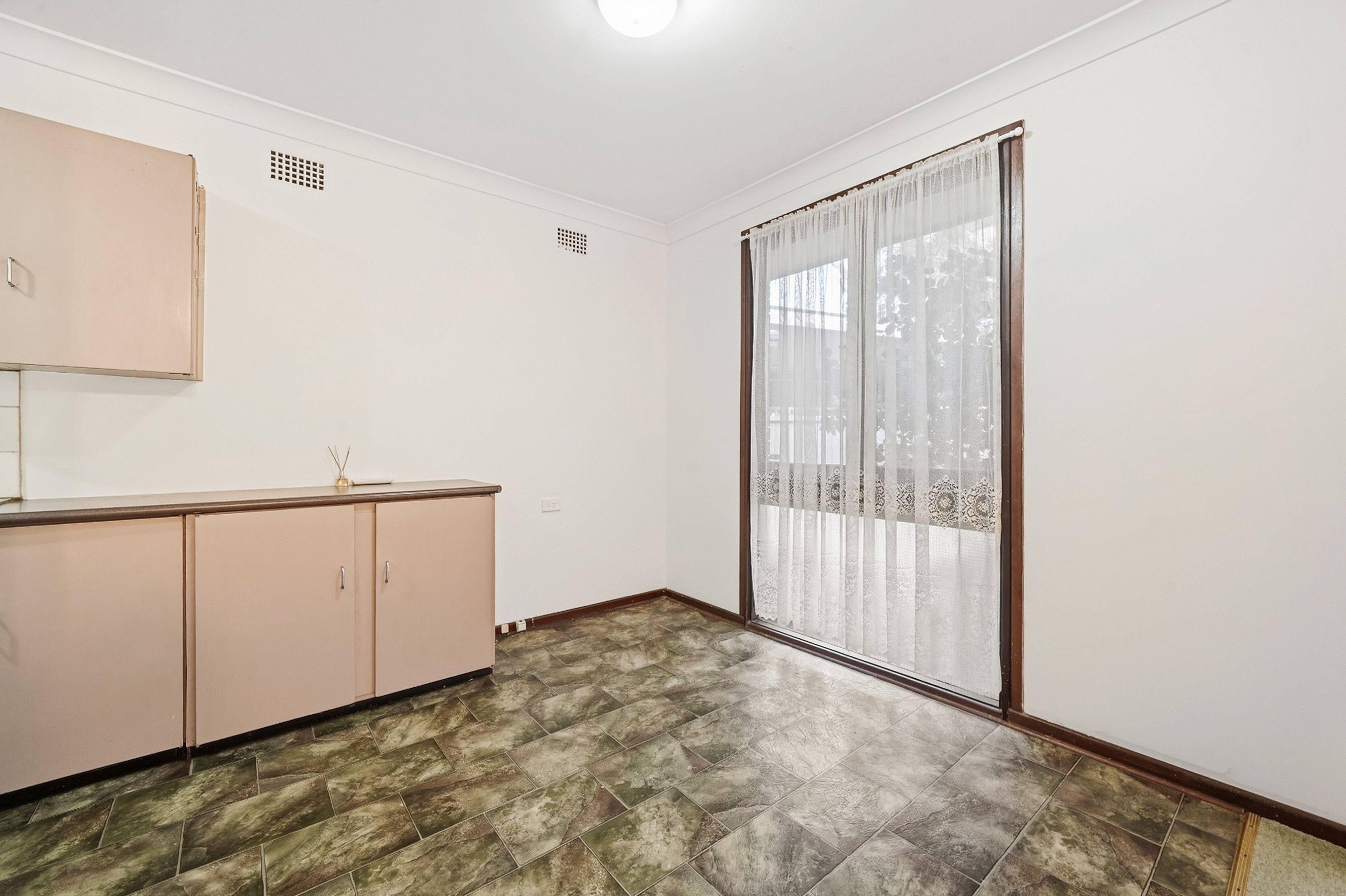 9 Bass Place — photo 4 of 17