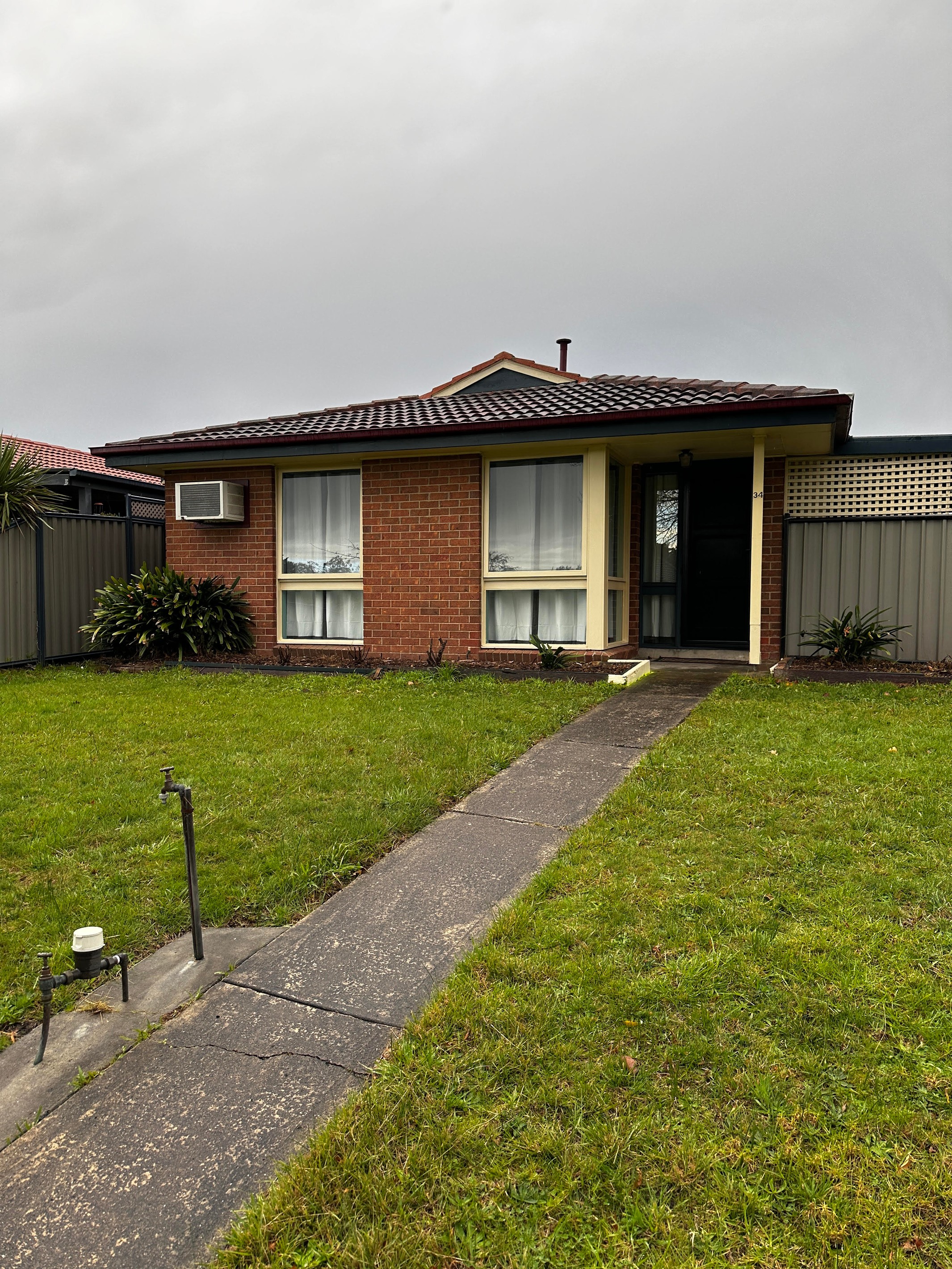 34 Kennington Park Drive, Endeavour Hills, VIC 3802