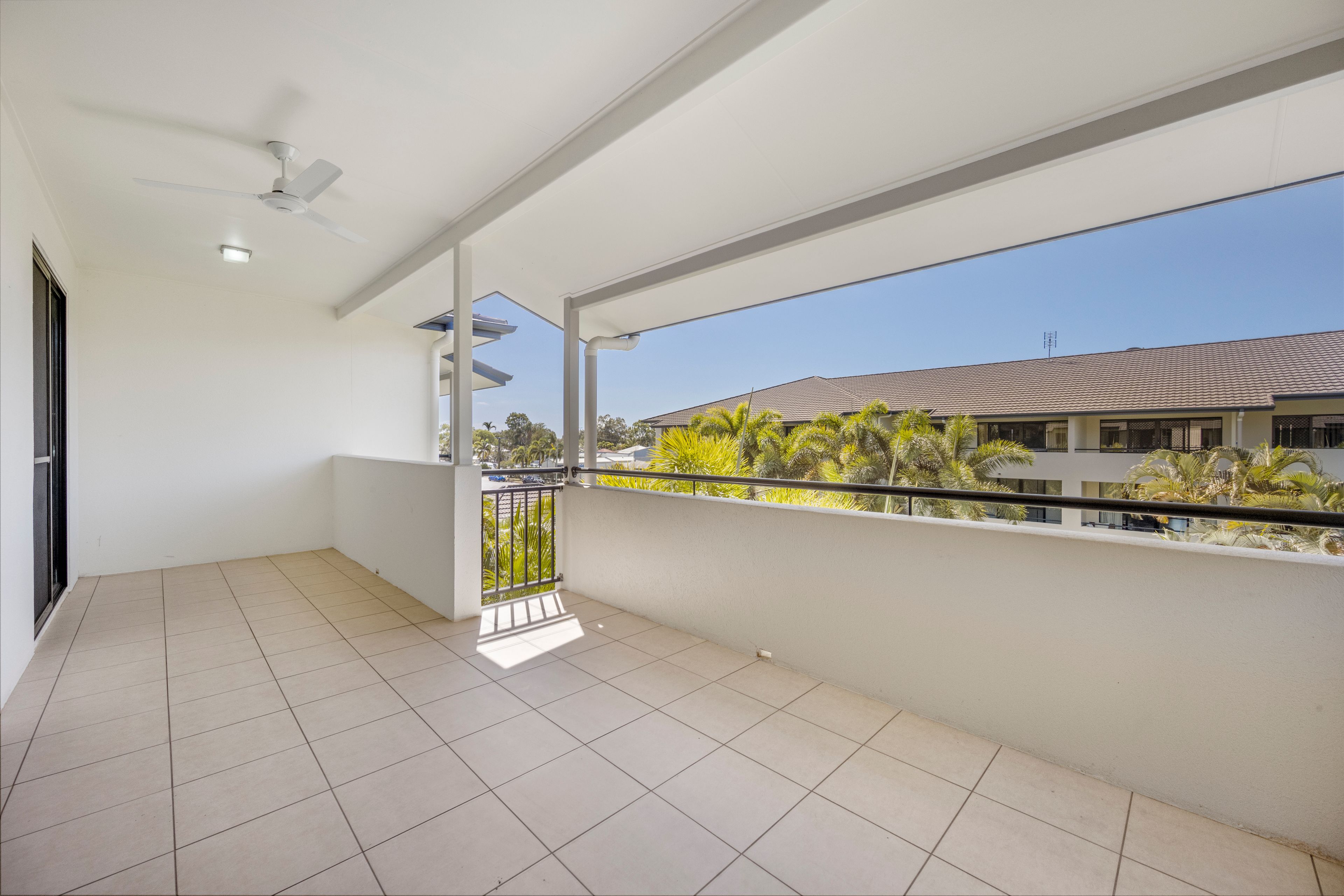 39/6-12 Henry Street — photo 3 of 22