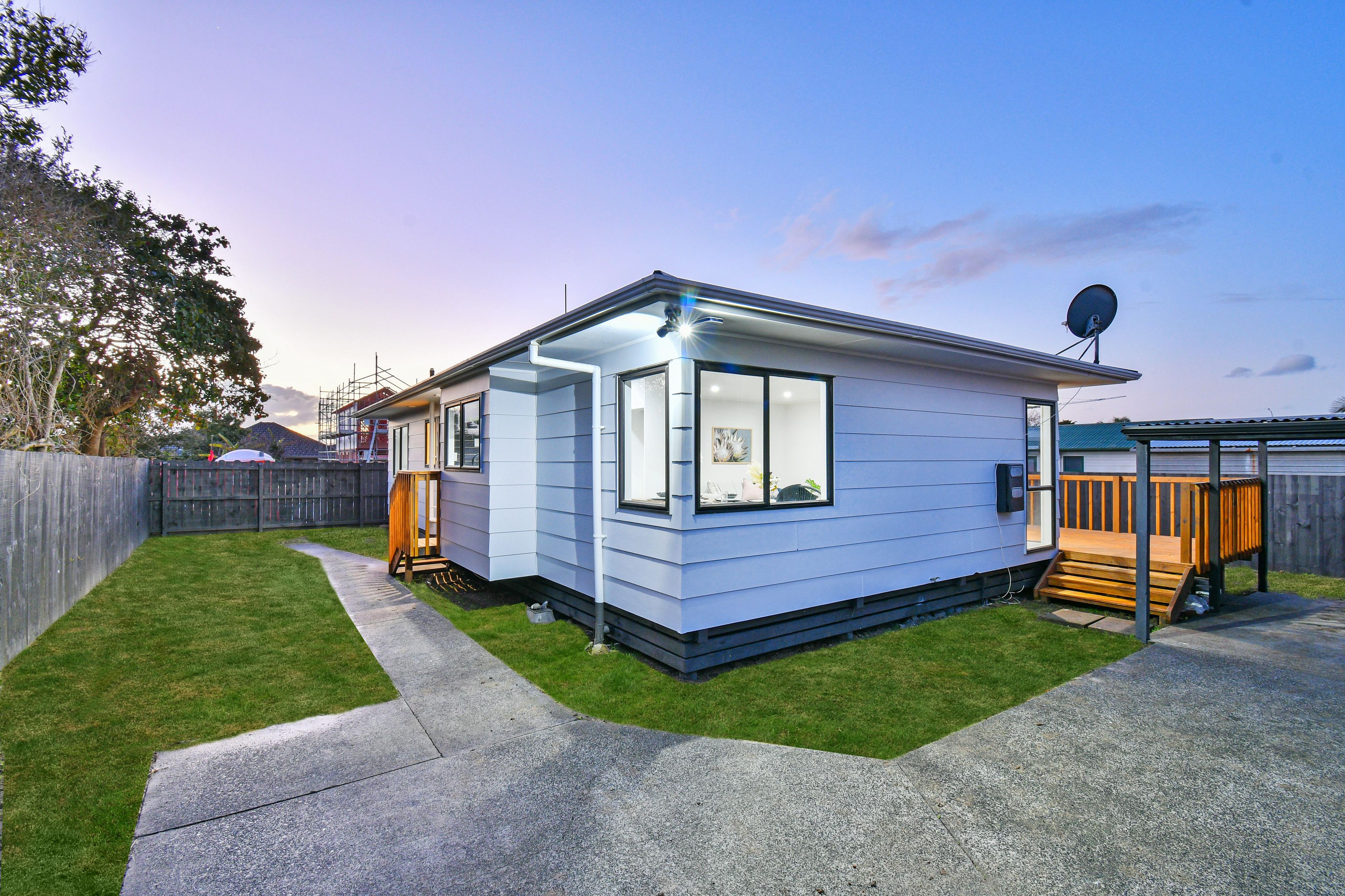 2/4 Daniel Avenue, Mangere, Manukau City