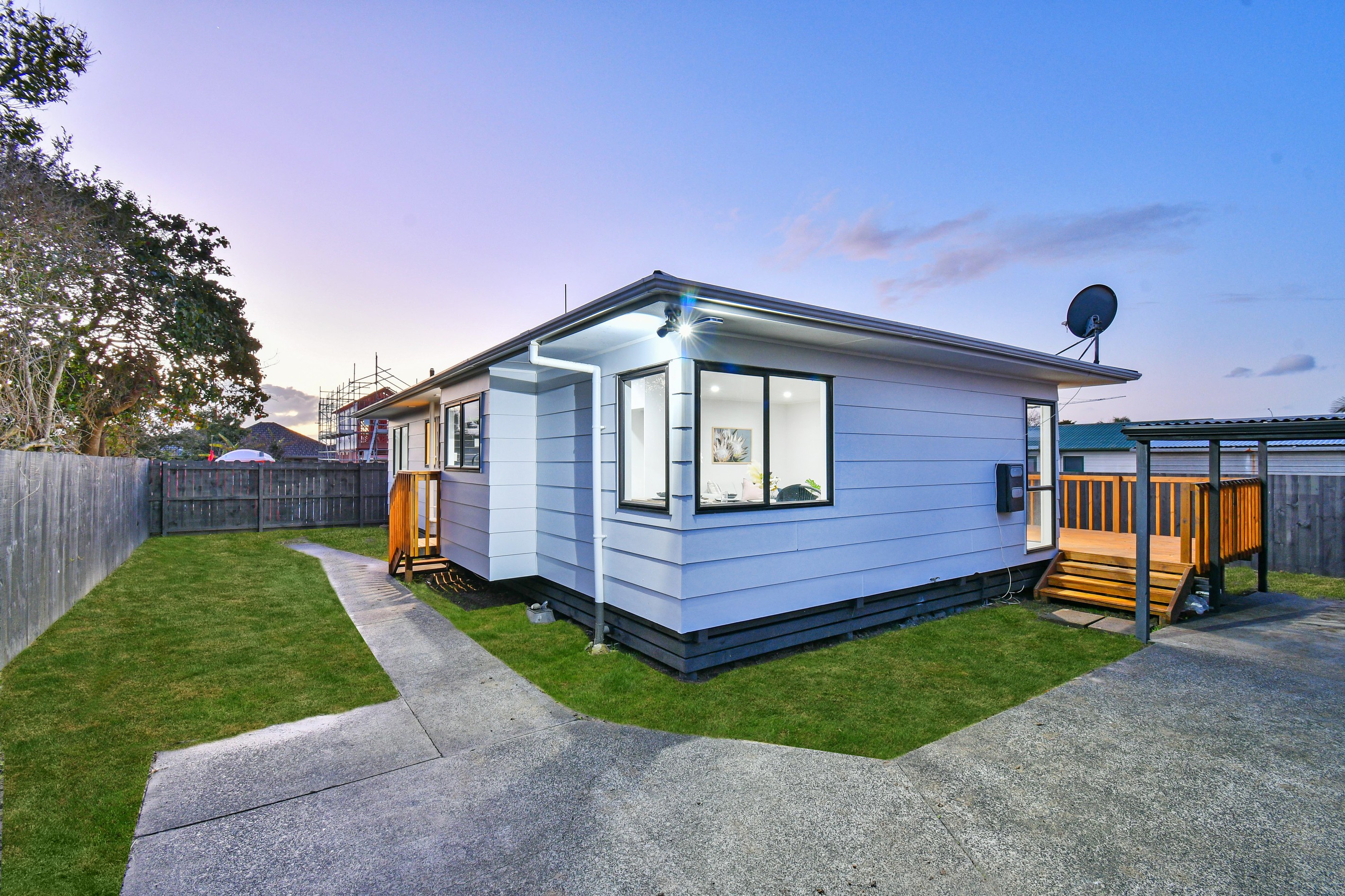 2/4 Daniel Avenue, Mangere, Manukau City