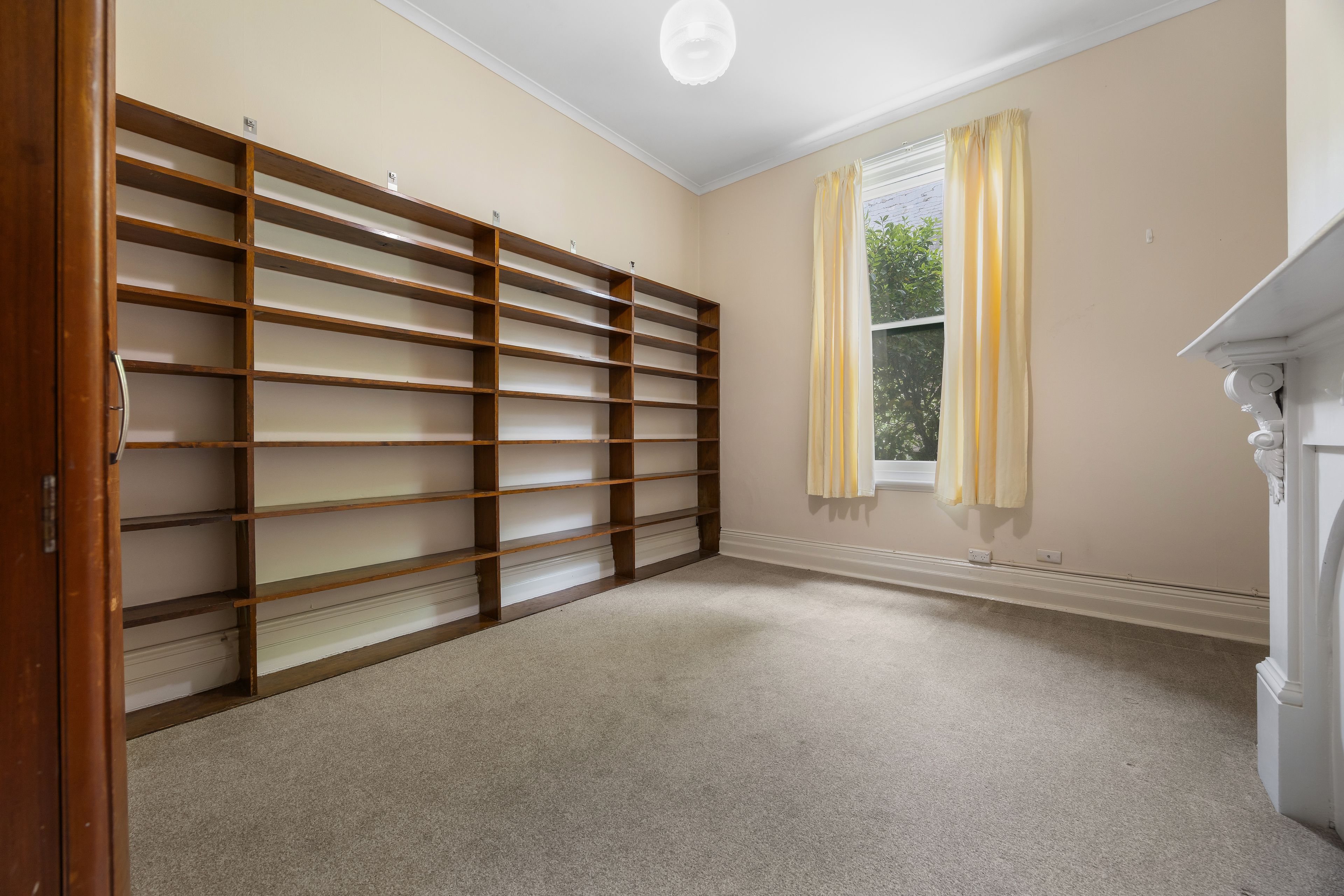 1307 Sturt Street — photo 8 of 15