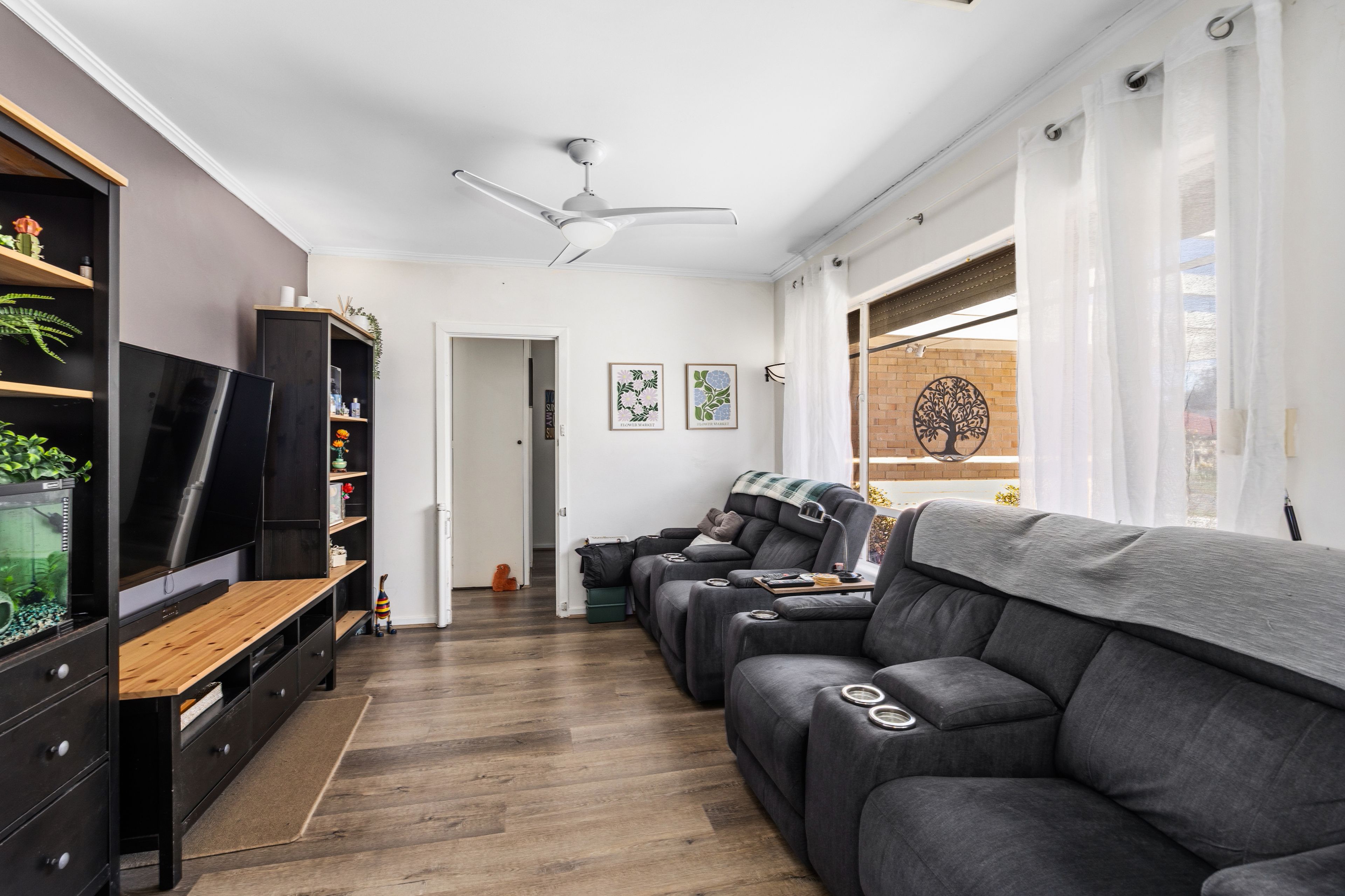 12 Sherwood Avenue — photo 5 of 16