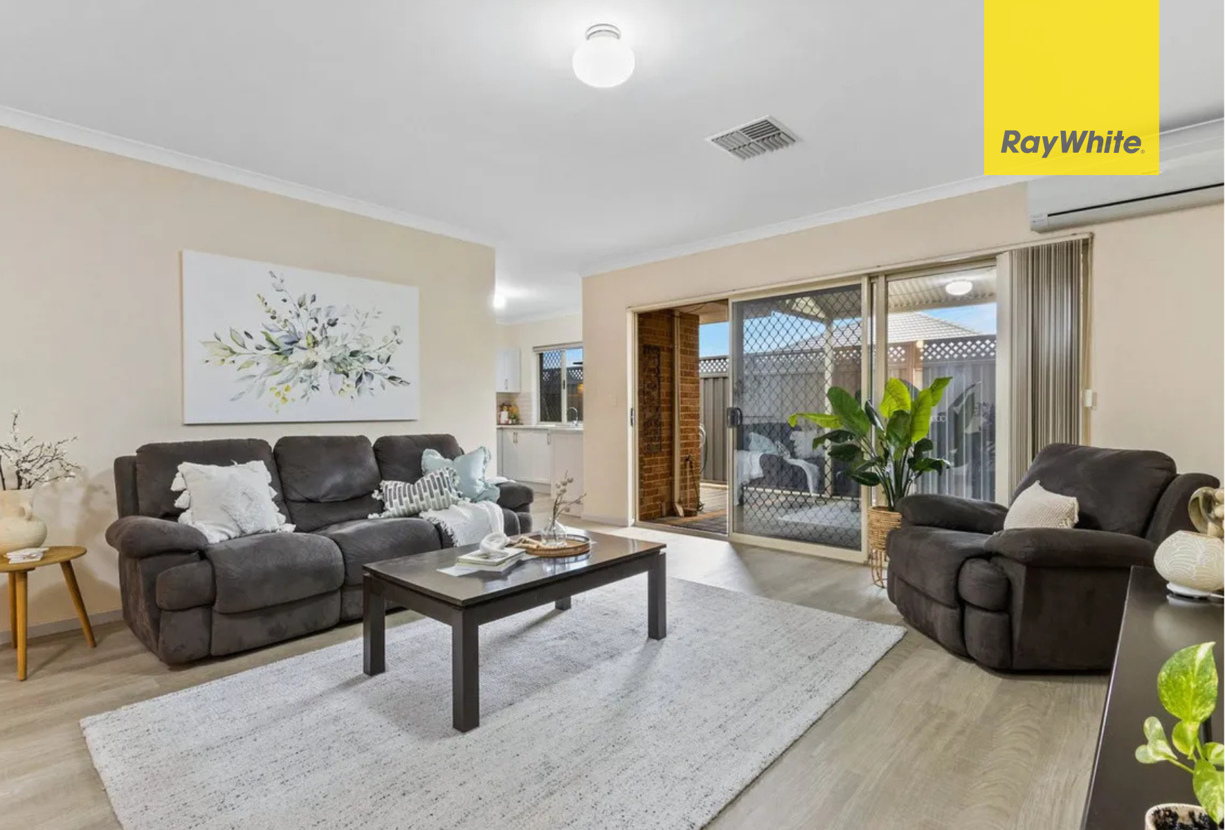2/22 Gentle Circle, South Guildford, WA 6055