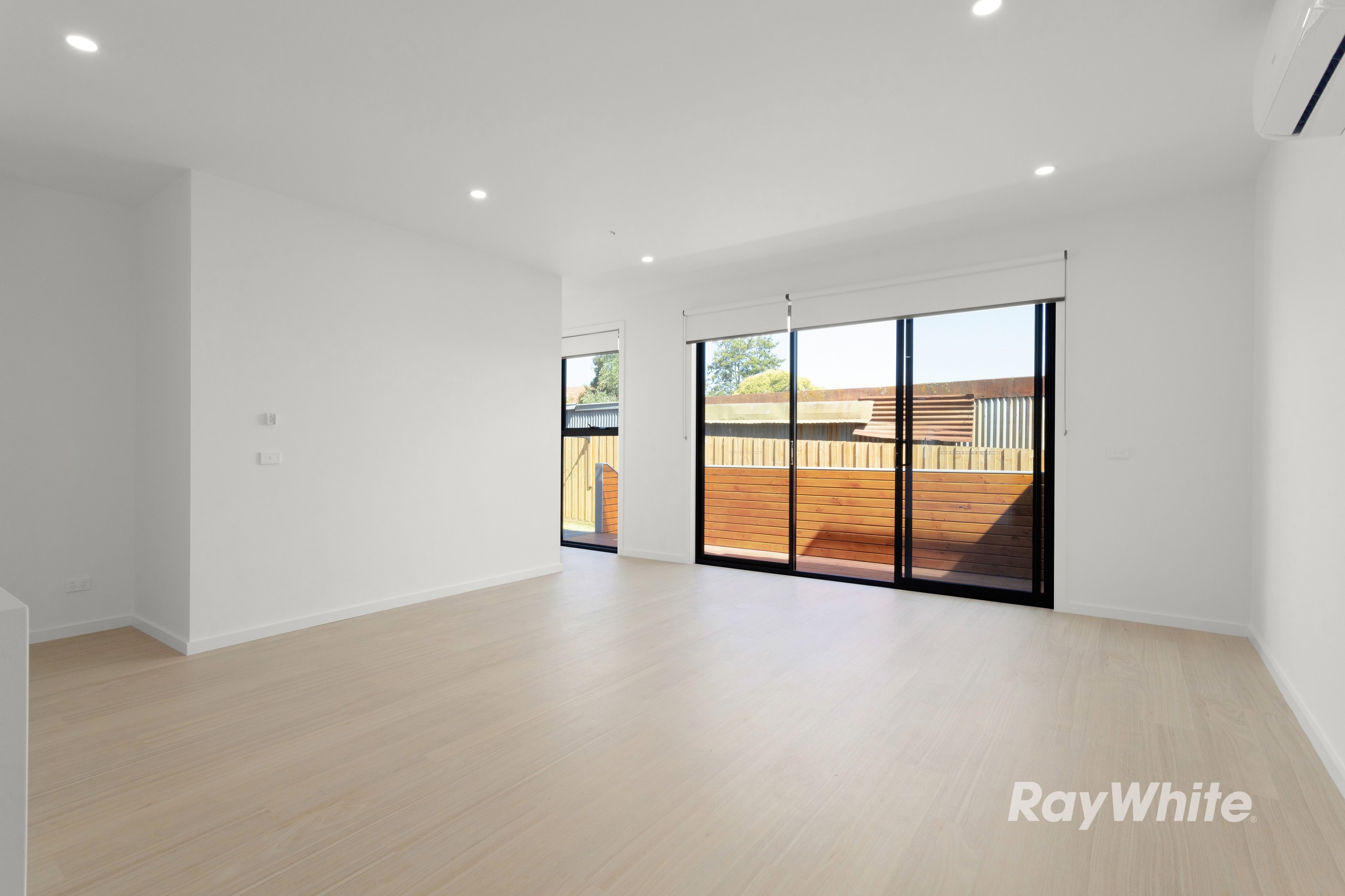 3/1-3 Nicholson Avenue, Reservoir, VIC 3073
