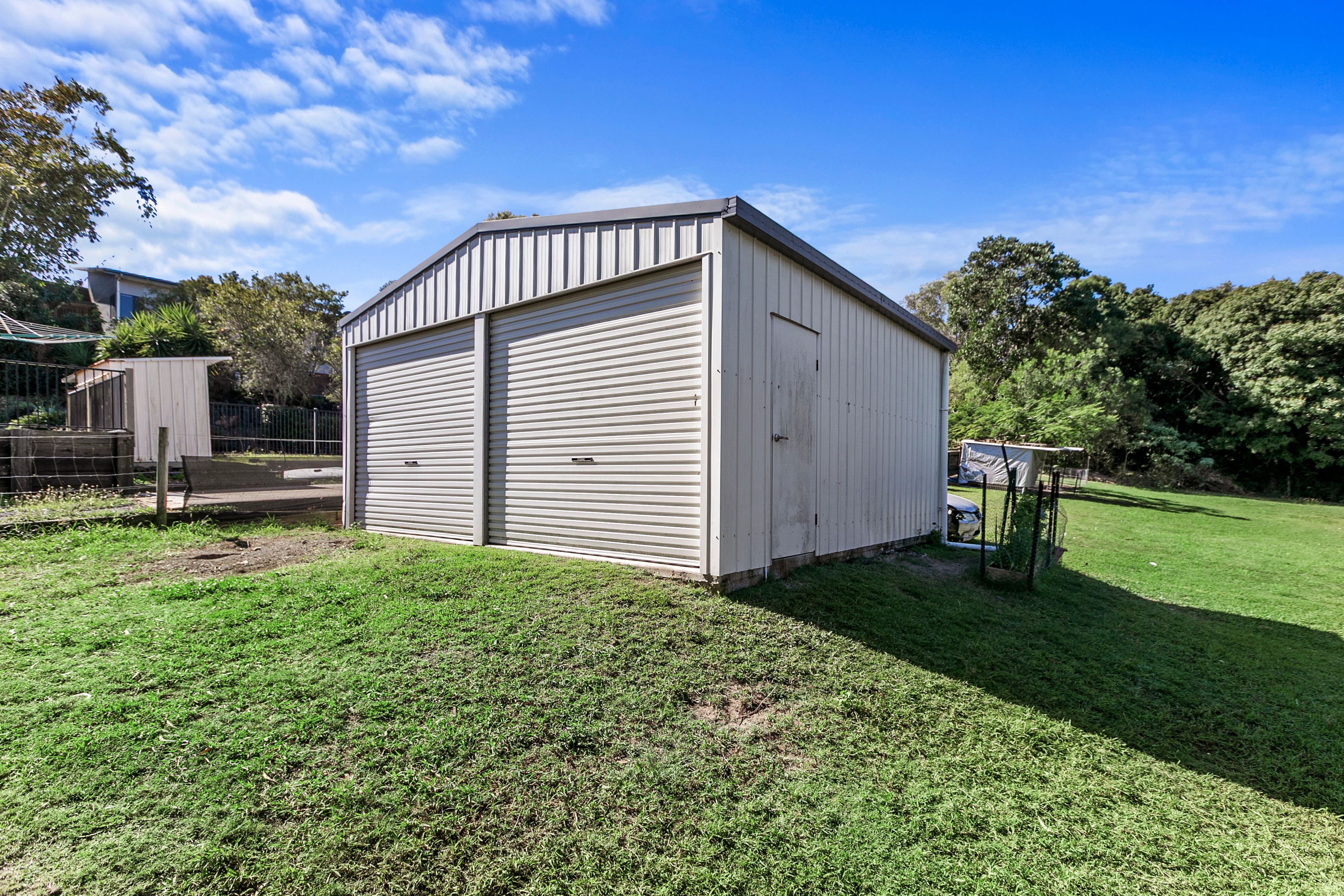 76 Palm Way — photo 10 of 11