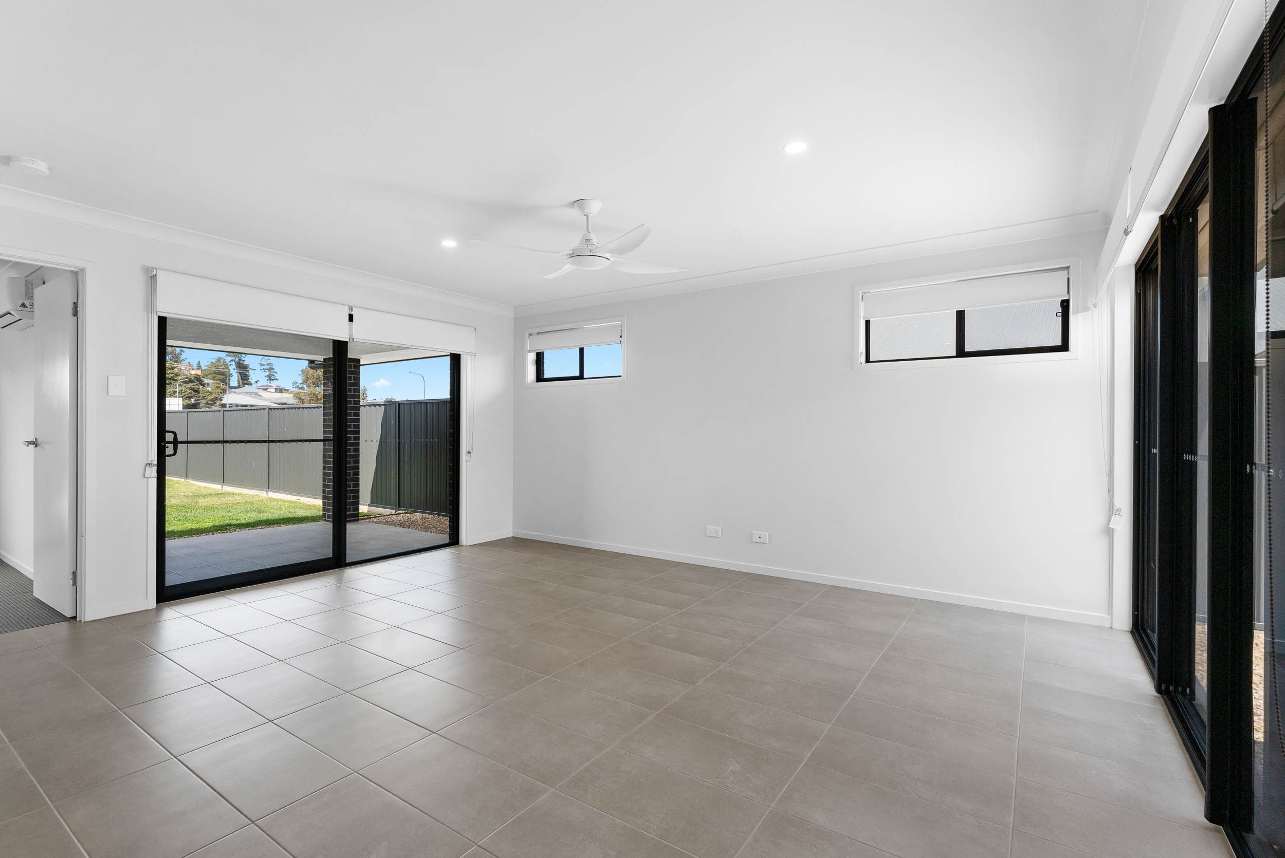 1/16 Roebuck Street — photo 3 of 11
