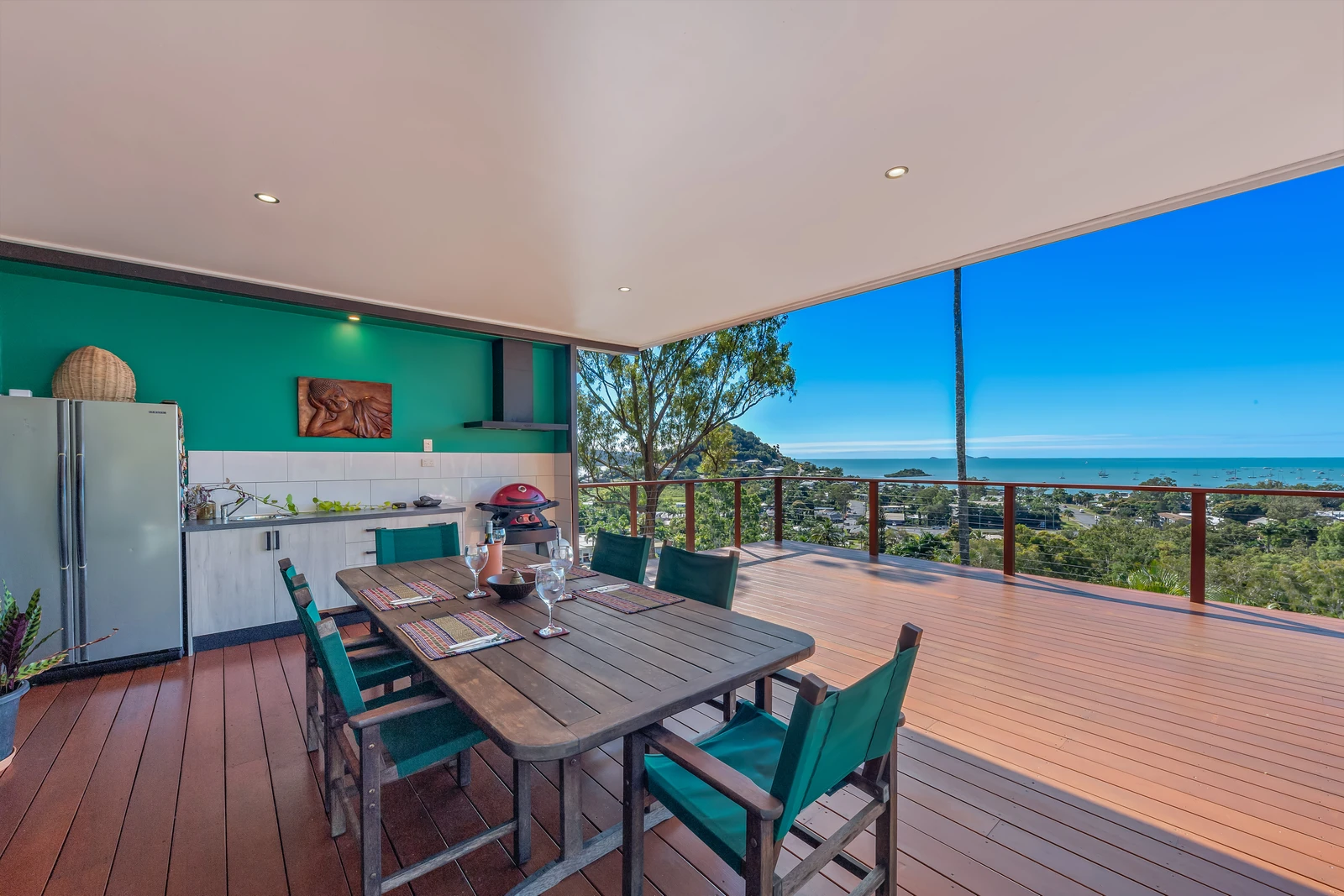 9 Illawong Street, Cannonvale, QLD 4802