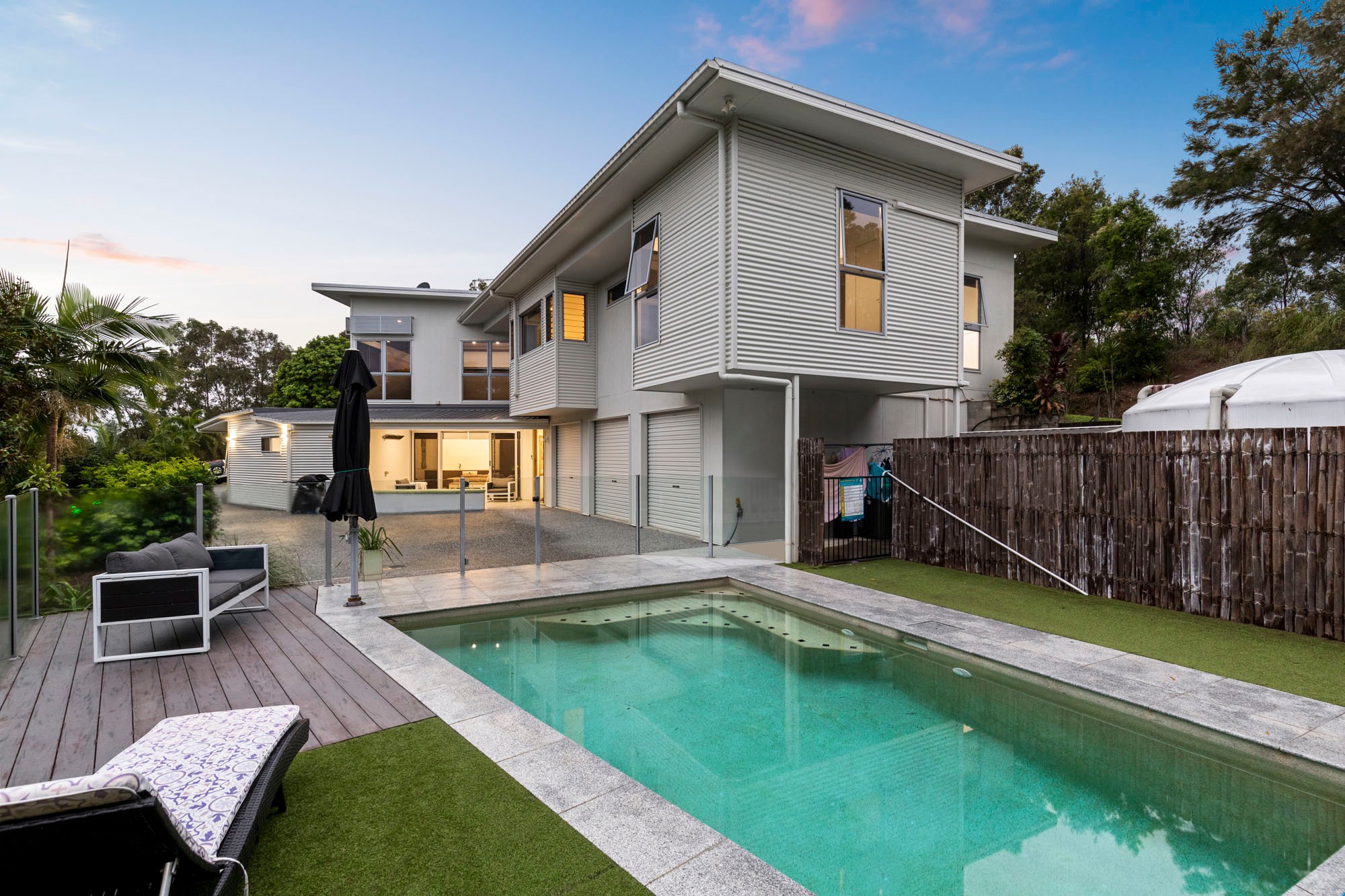 1 Hugh Place, Cashmere, QLD 4500