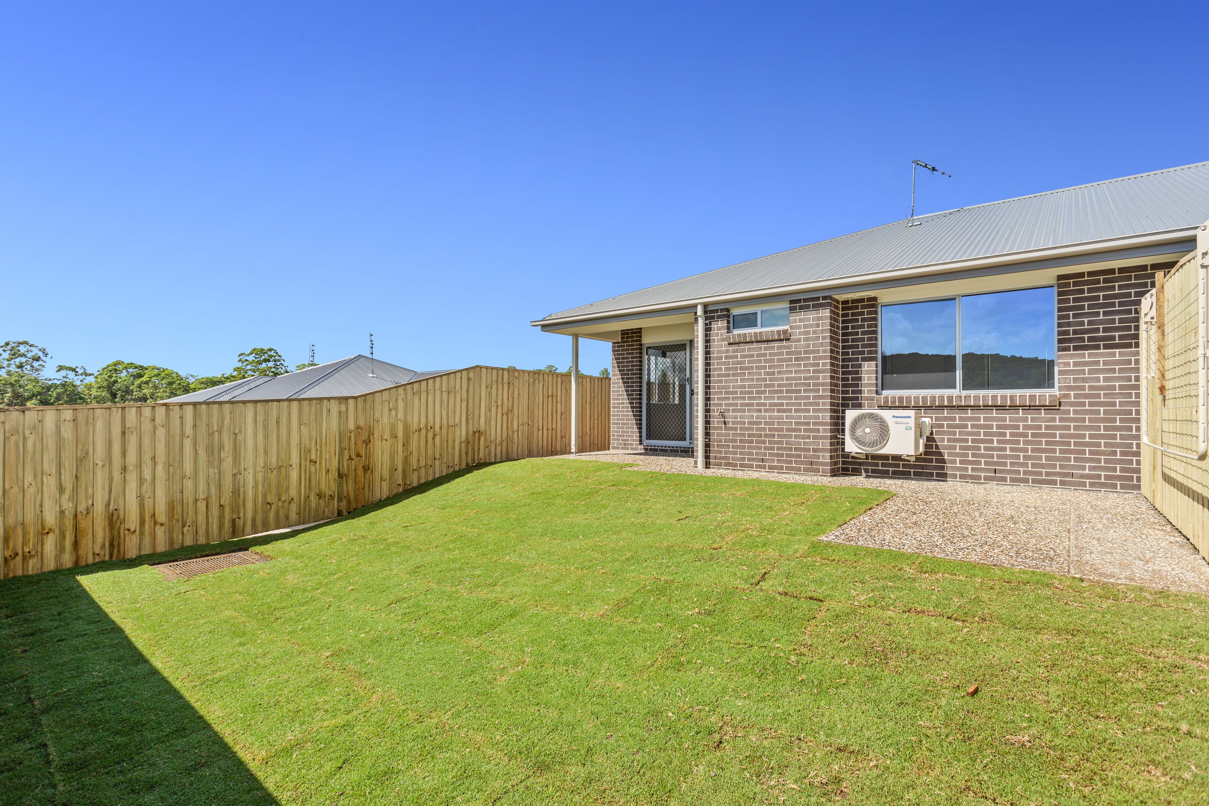 2/16 Willowood Crescent, Nambour, QLD 4560