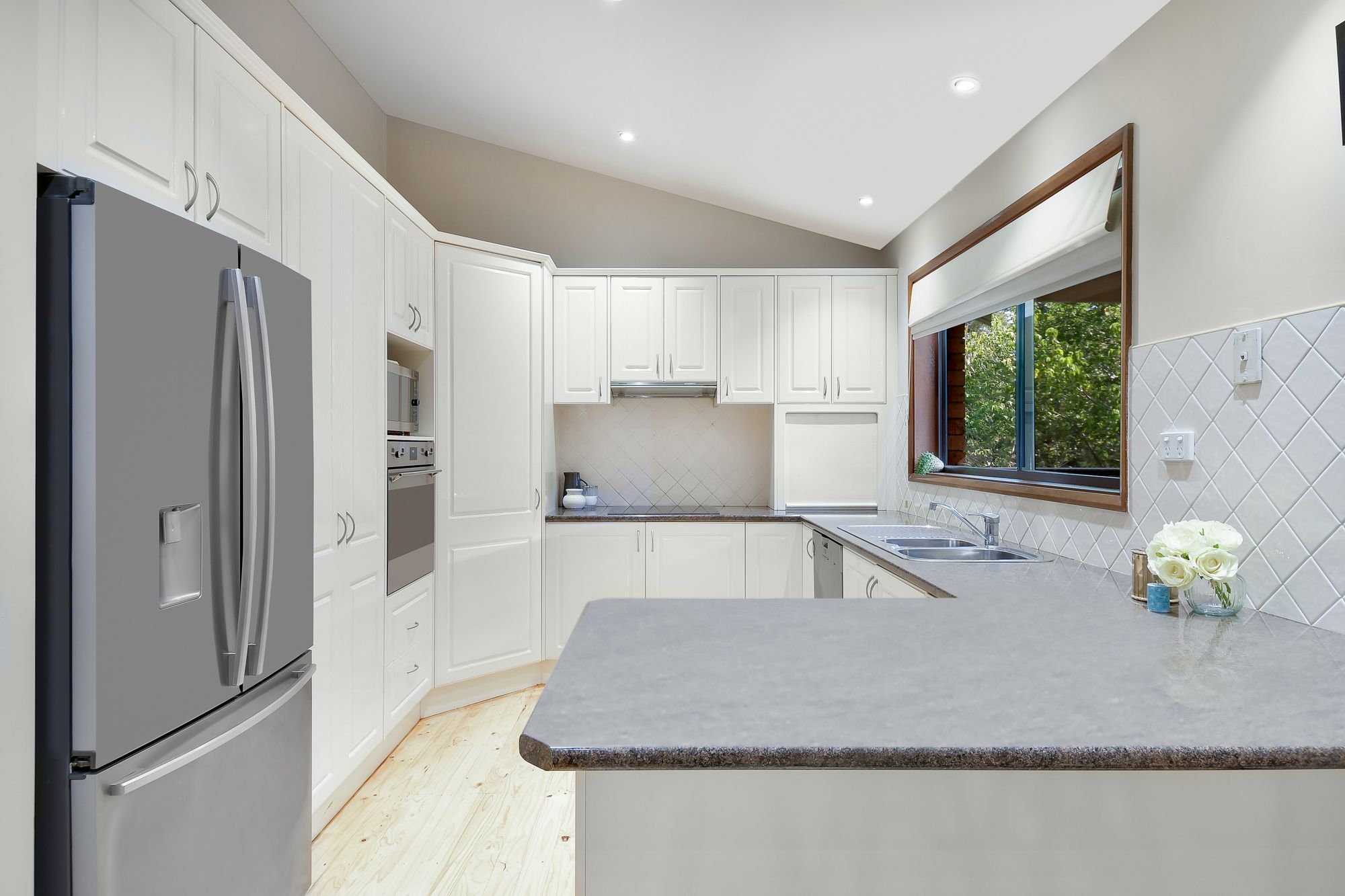 8 Martine Avenue, Camden South, NSW 2570