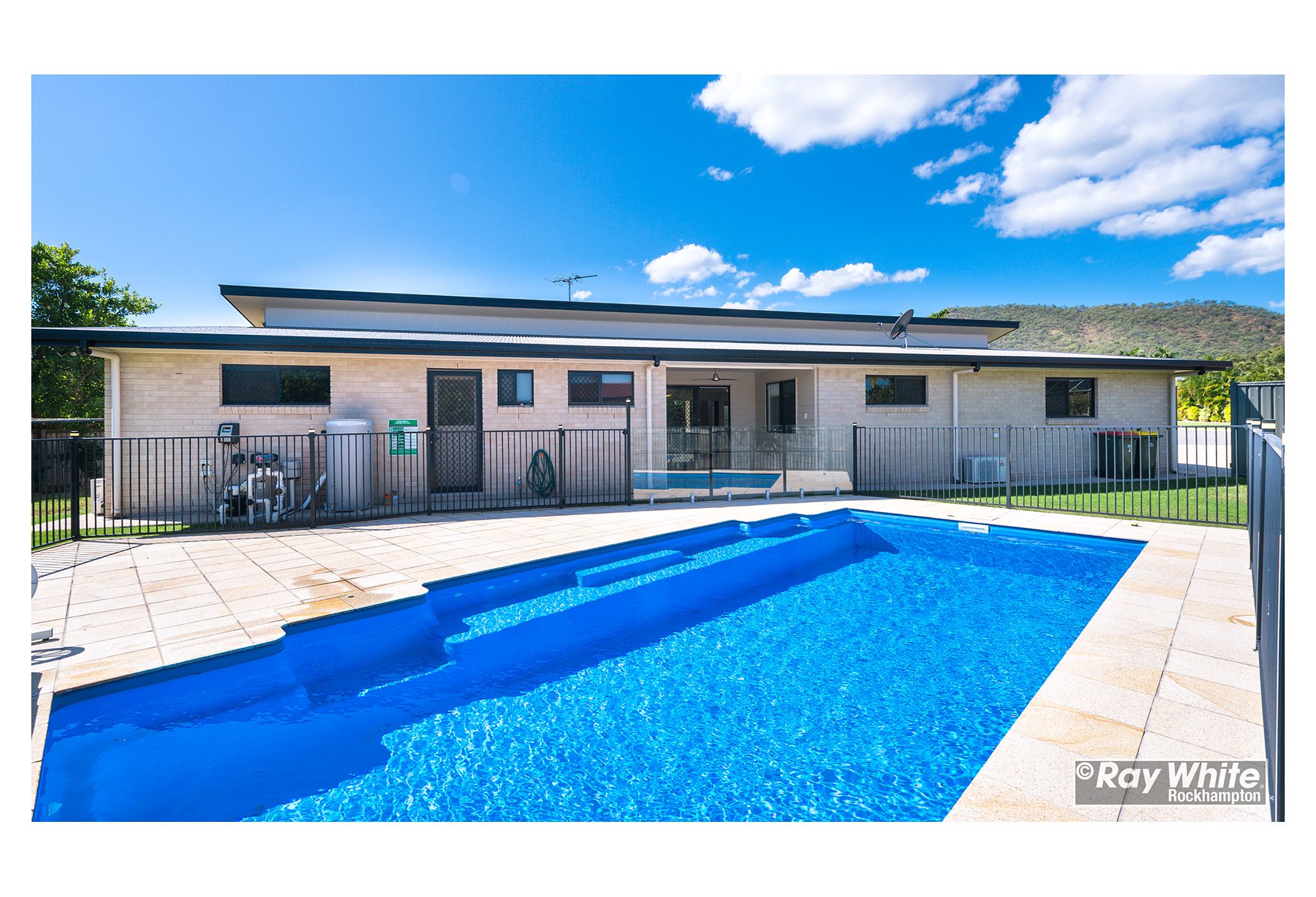 8 Oakland Court, Norman Gardens, QLD 4701