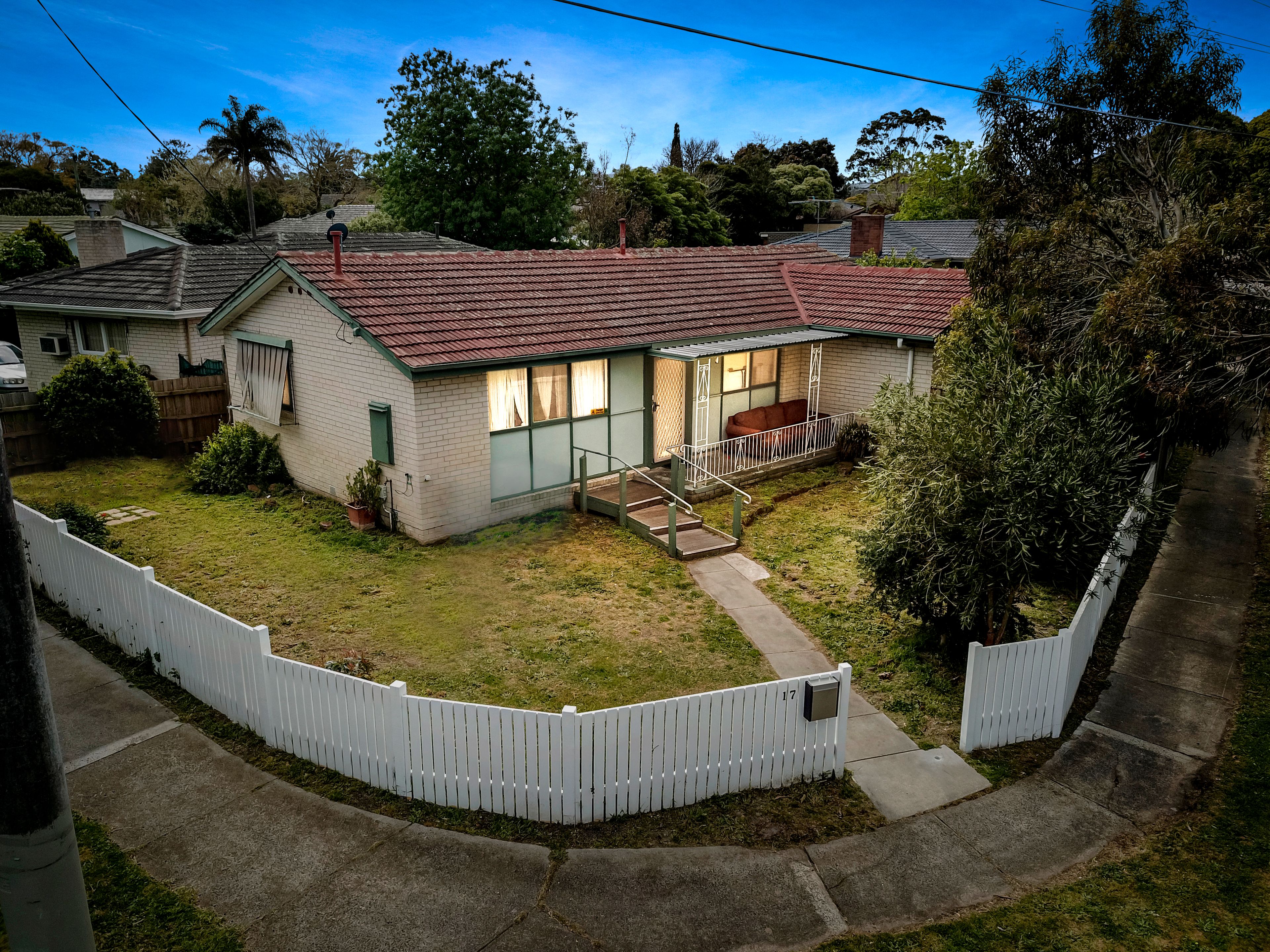 17 Karingal Drive, Frankston VIC 3199