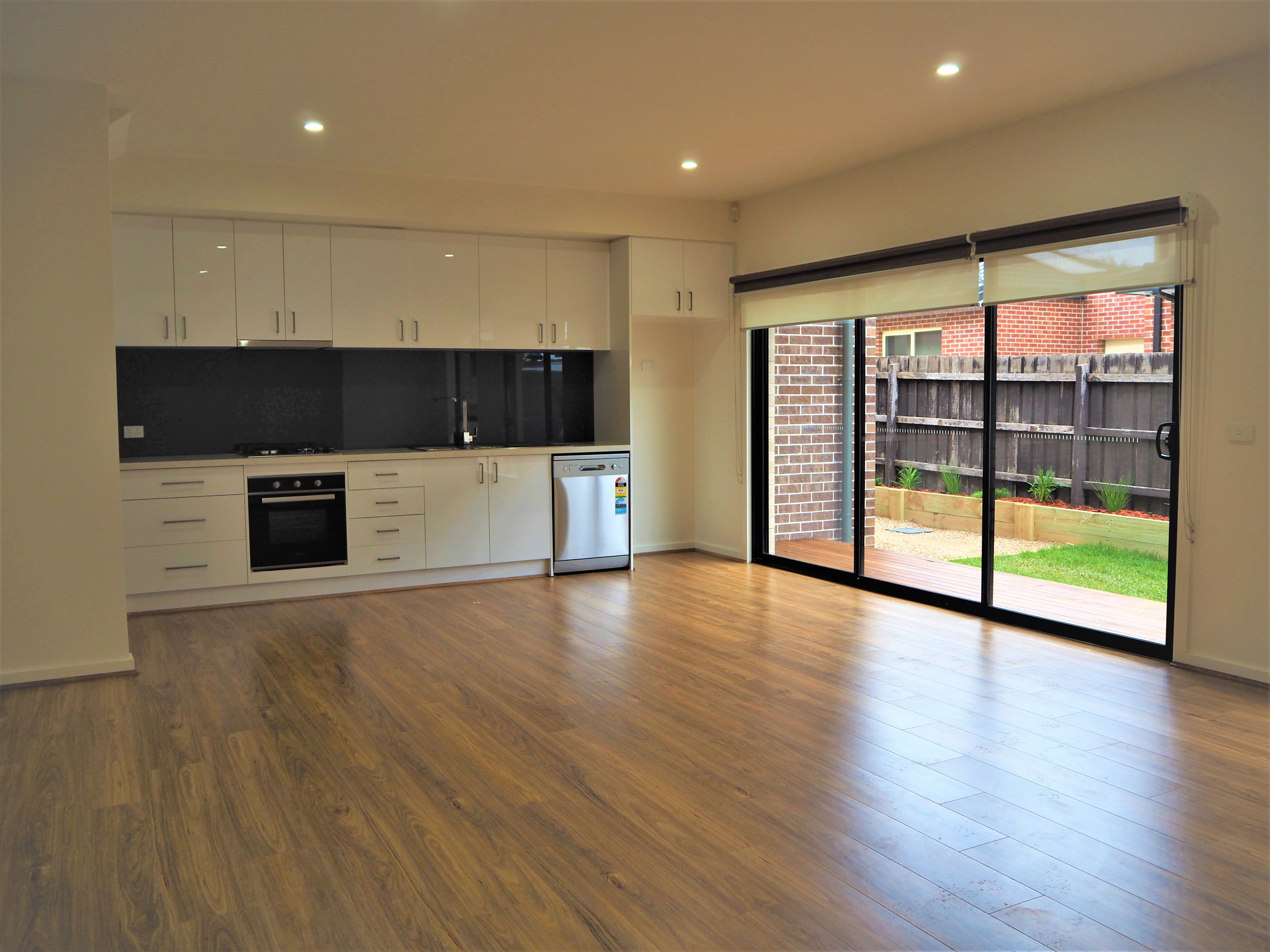 2/199 Purinuan Road, Reservoir, VIC 3073