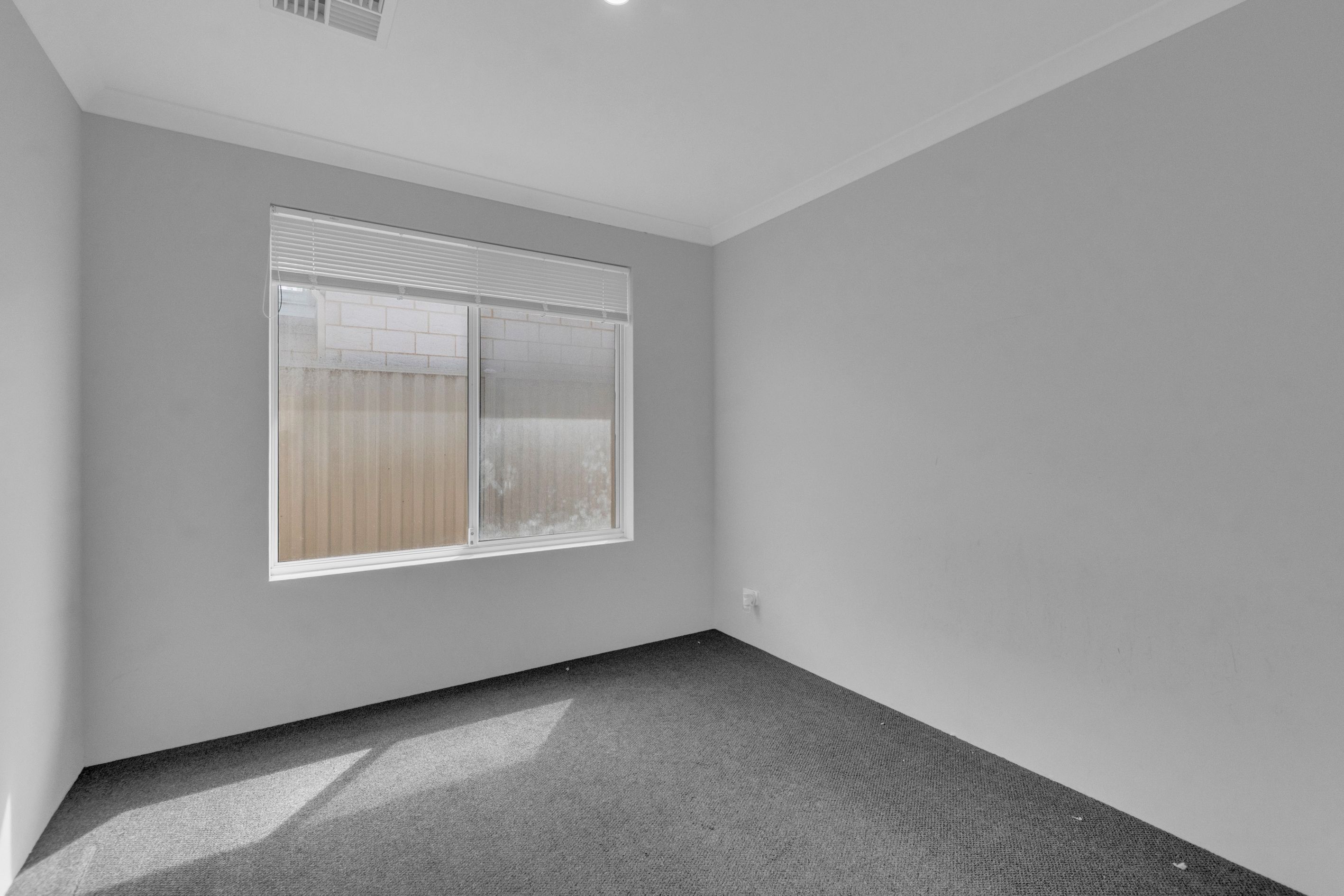 33 Golden Bay Drive — photo 12 of 18