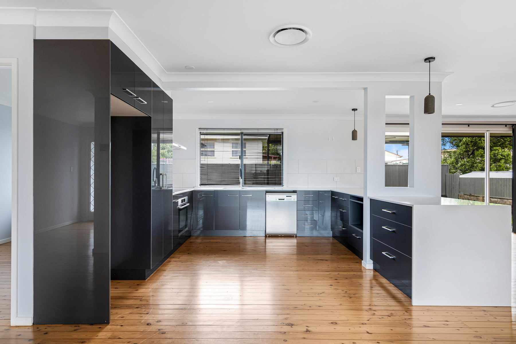 1 Rowe Street, Centenary Heights, QLD 4350