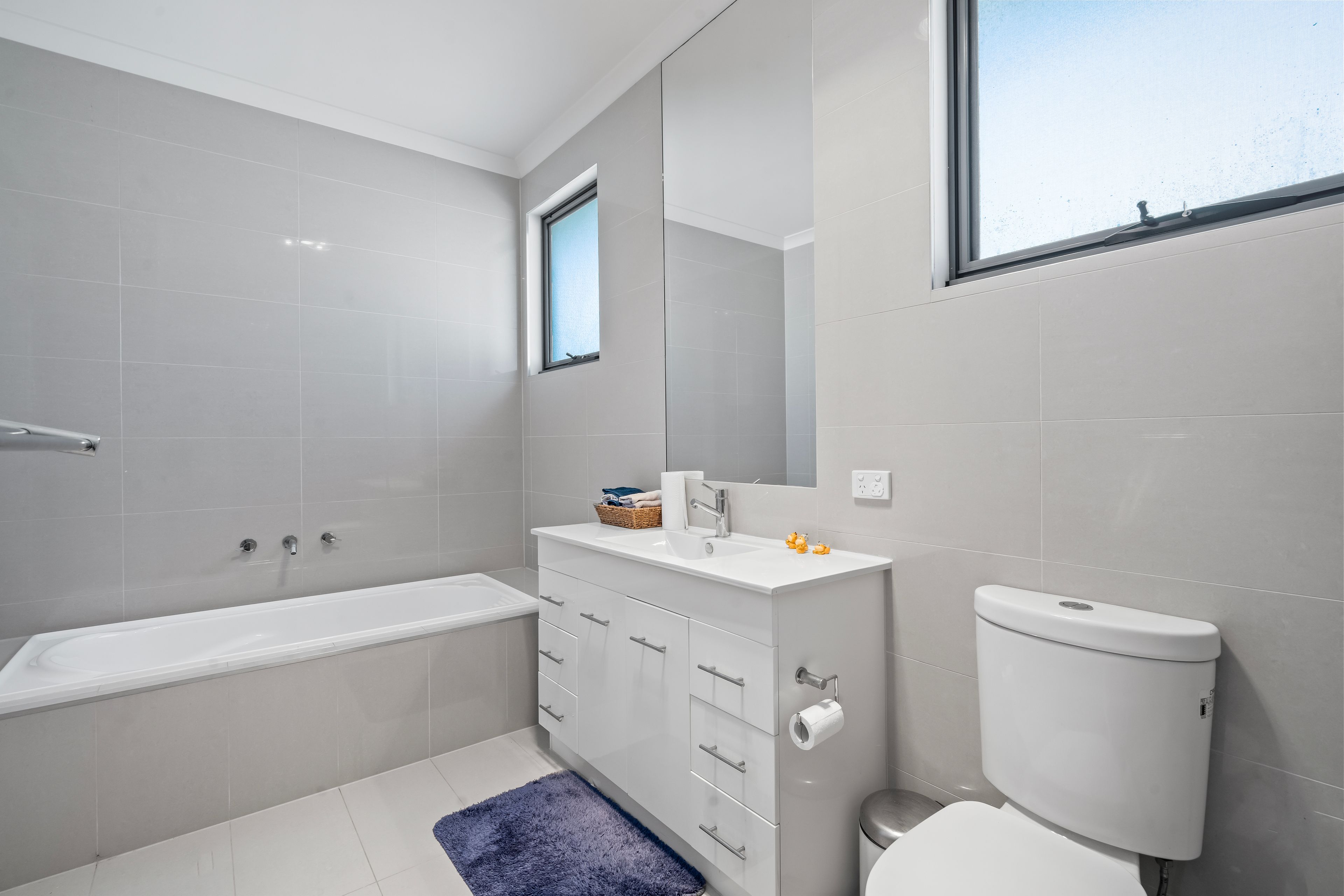 47 Hilda Street — photo 11 of 12