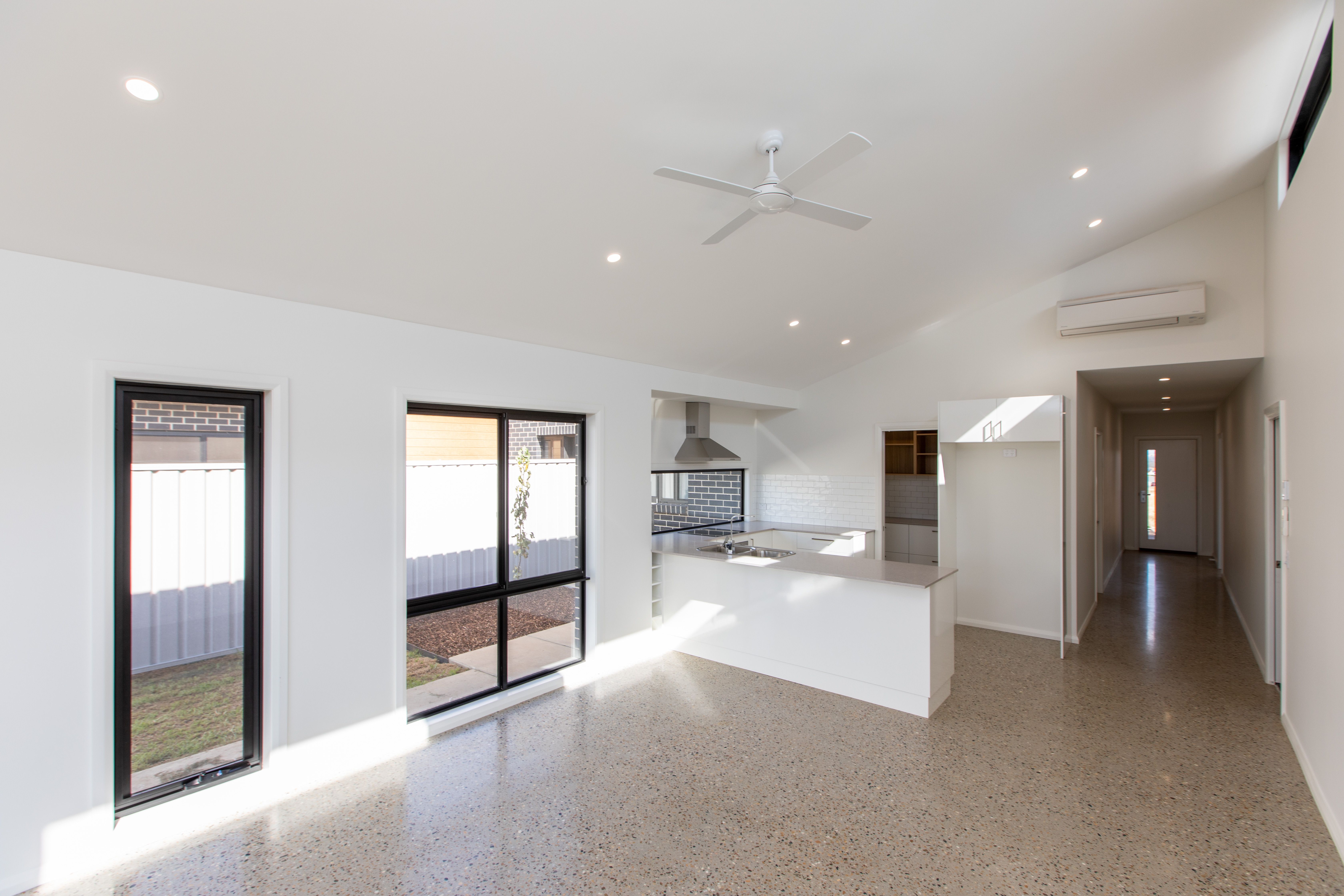 32 Yenda Avenue, Gobbagombalin, NSW 2650