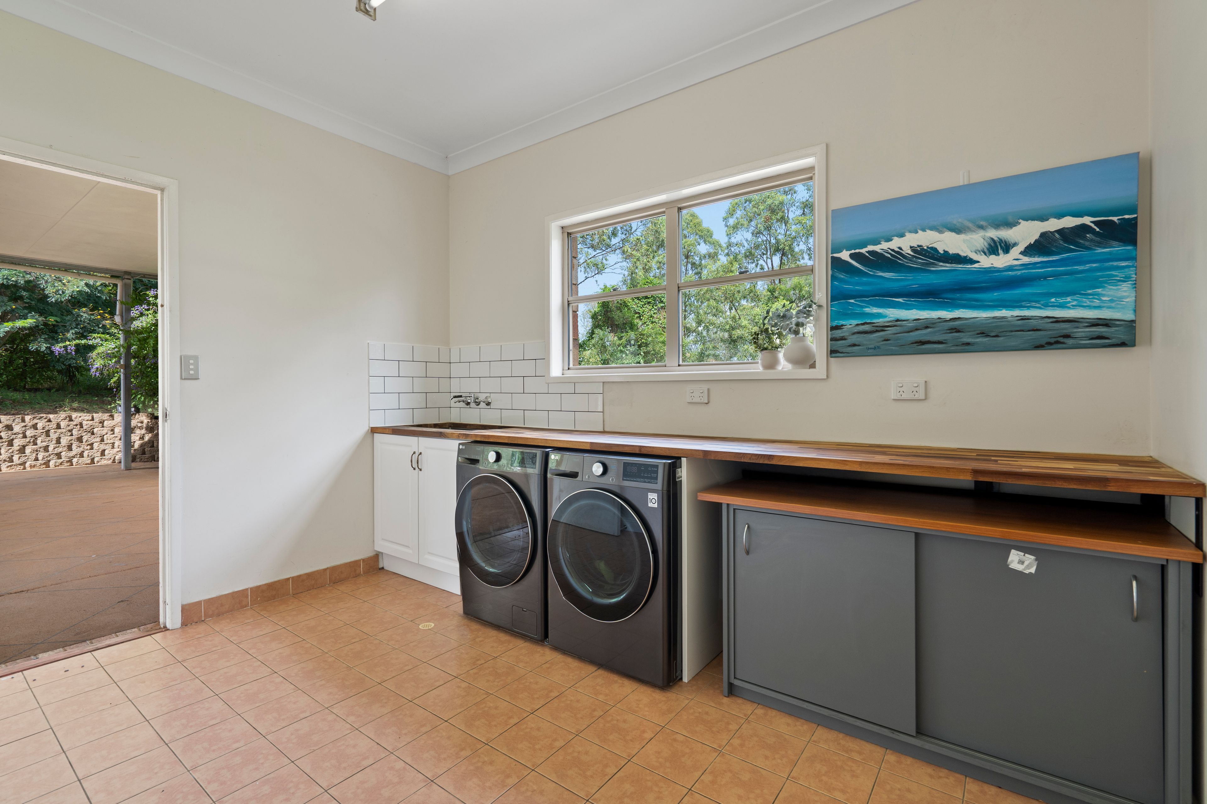 117-119 Veresdale Scrub Road (Main Residence) — photo 3 of 10