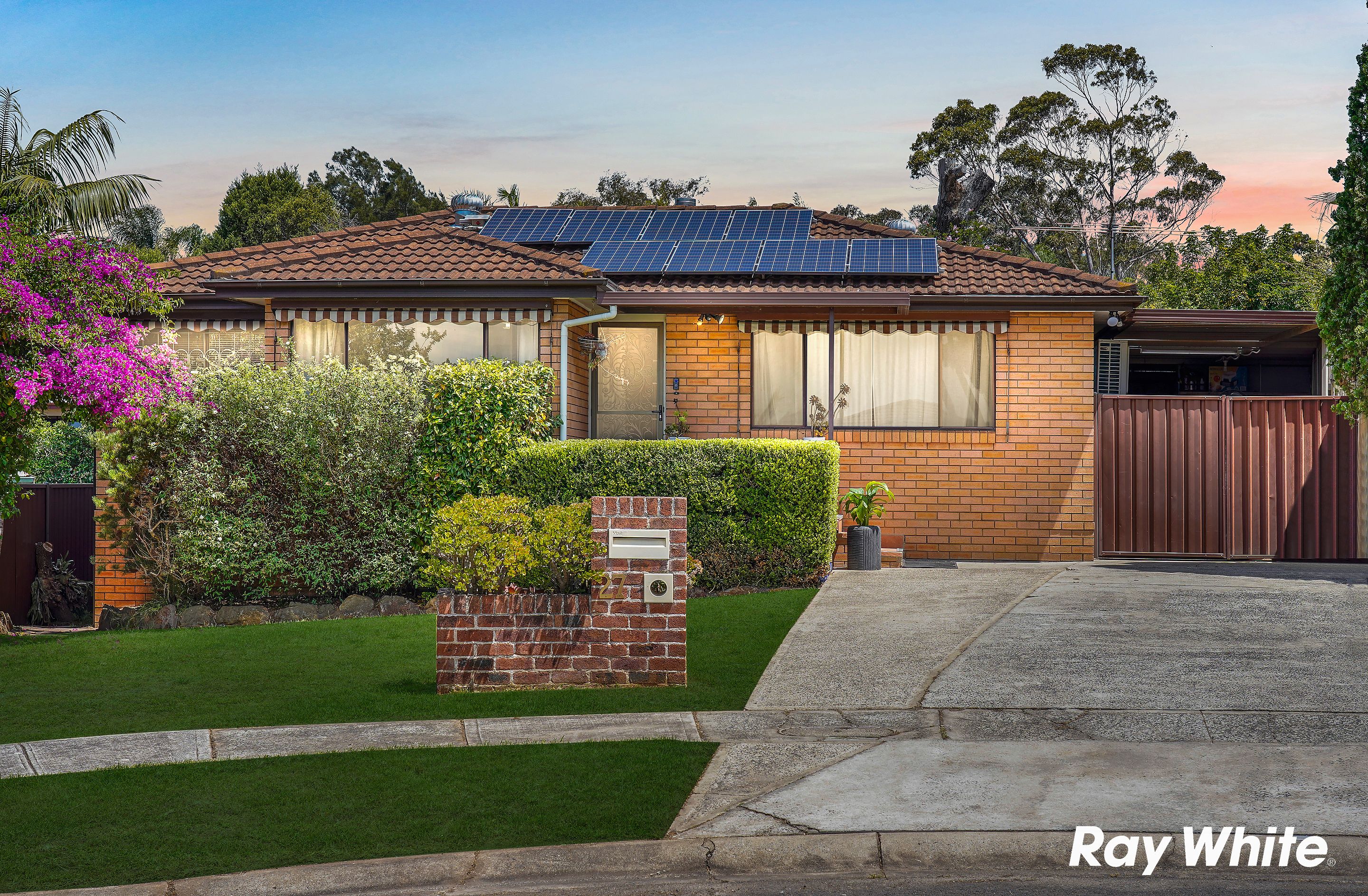 27 Armstrong Place, Dean Park NSW 2761