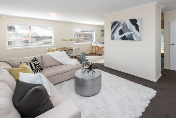 2/28 Prince Regent Drive, Half Moon Bay, Manukau City