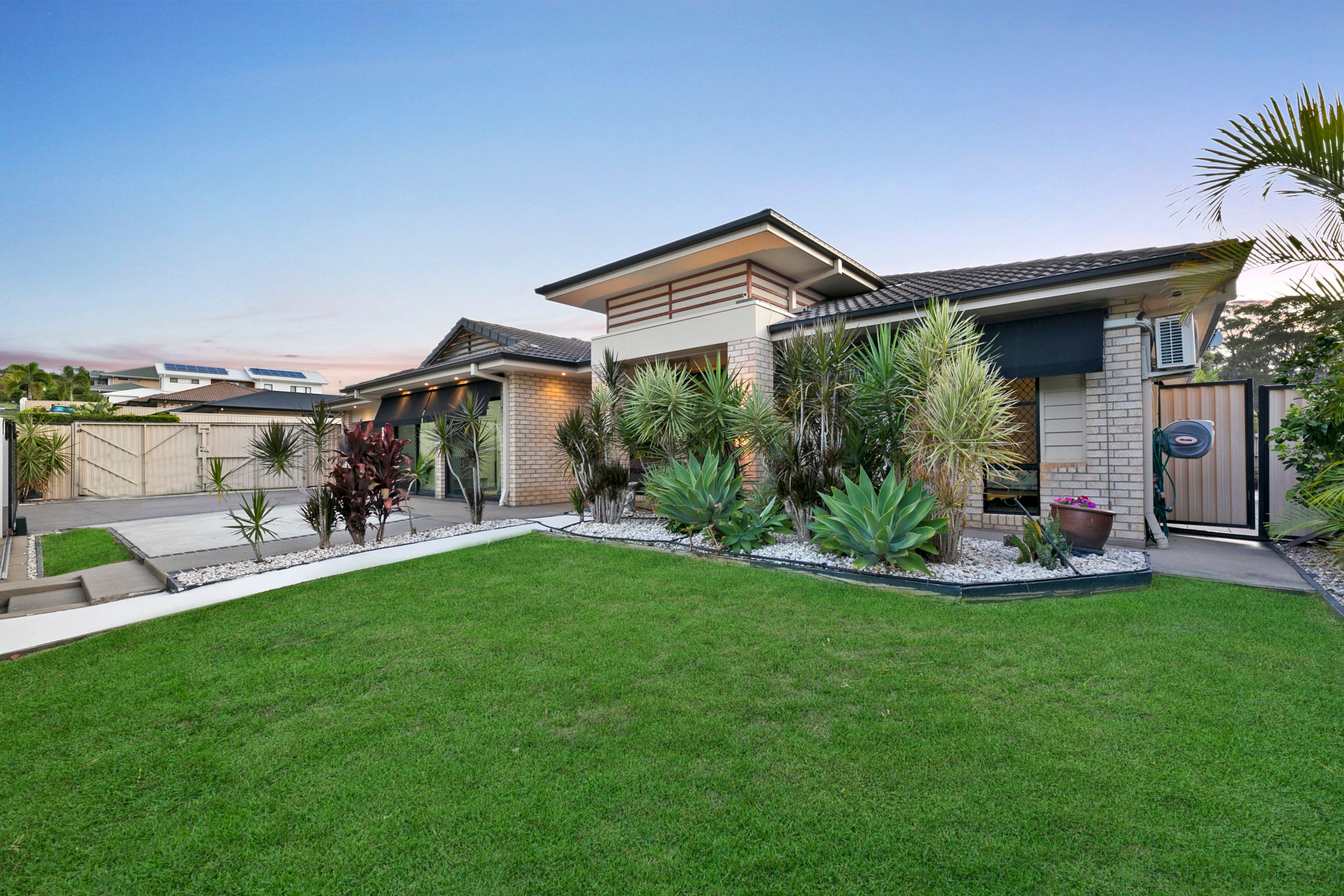 23 Boogaerdt Rise, Bonogin, QLD 4213