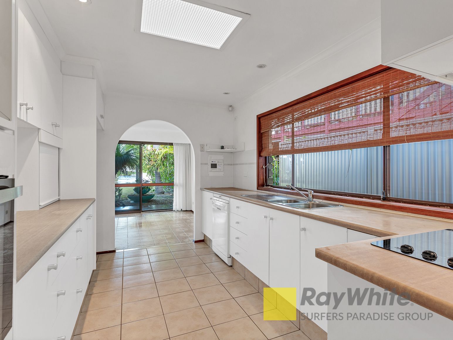 7 Brighton Parade, Southport, QLD 4215
