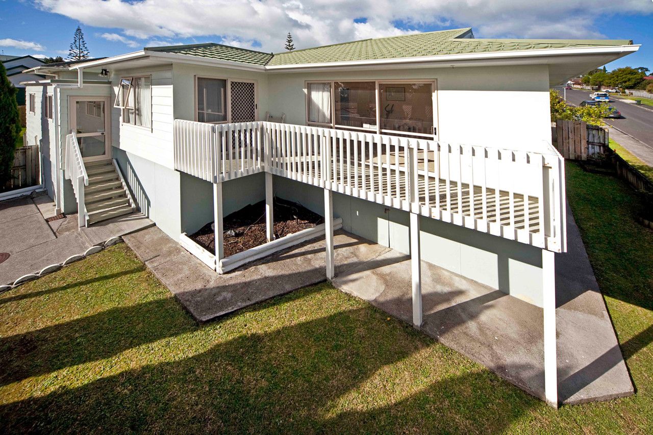 2/55 Sungrove Rise, Sunnyvale, Waitakere City