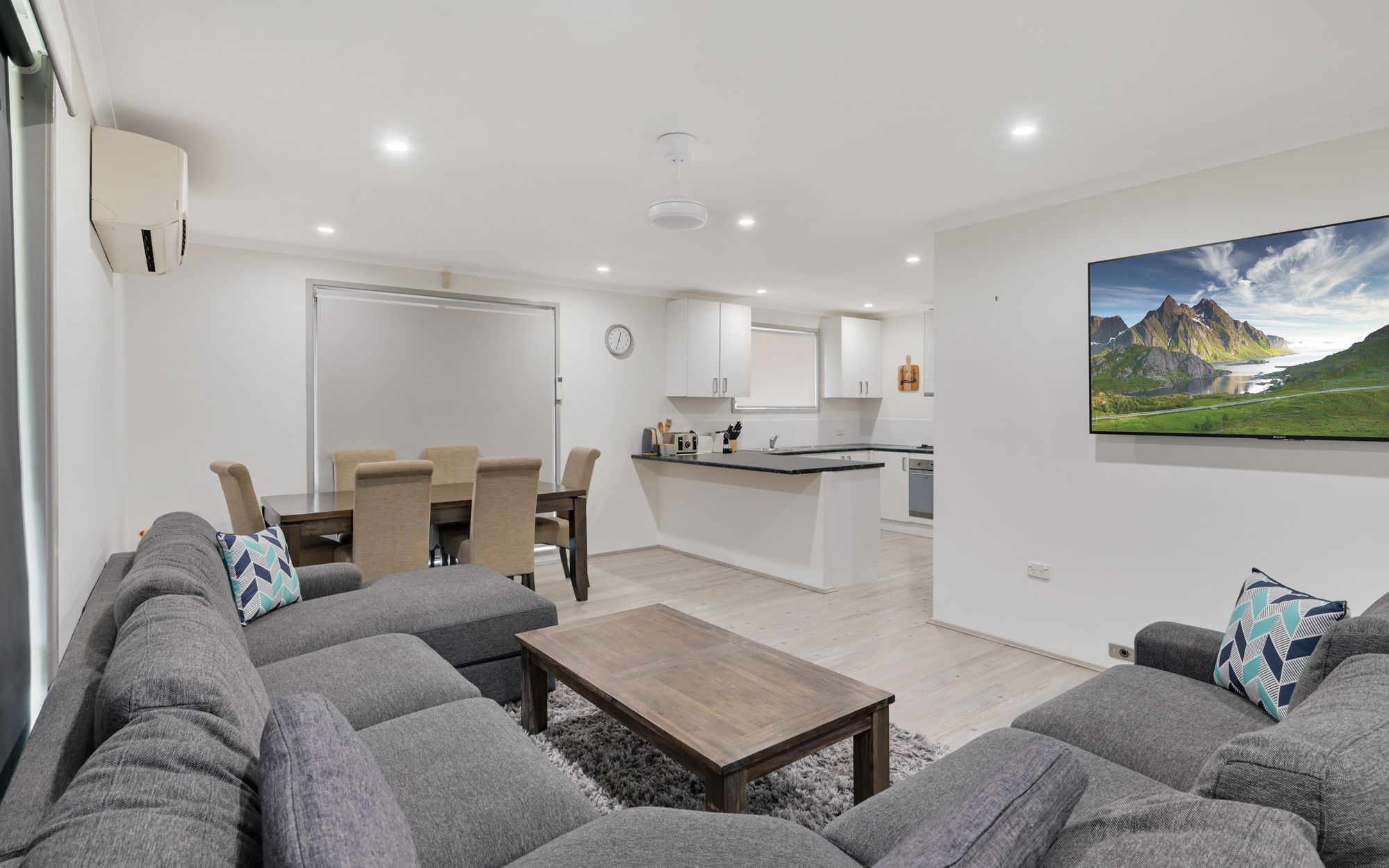 9 Melba Place, St Helens Park NSW 2560