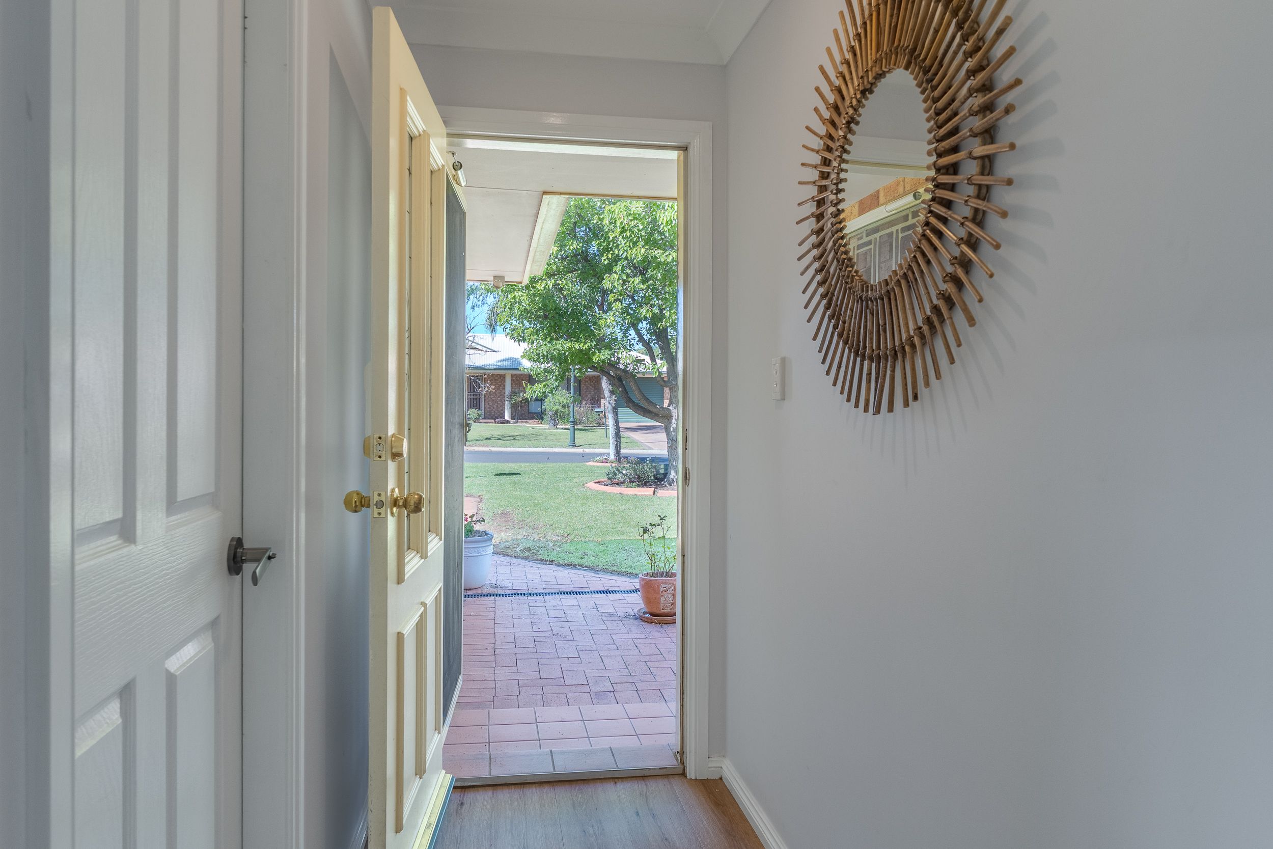 8 Ken Mcmullen Place — photo 2 of 19