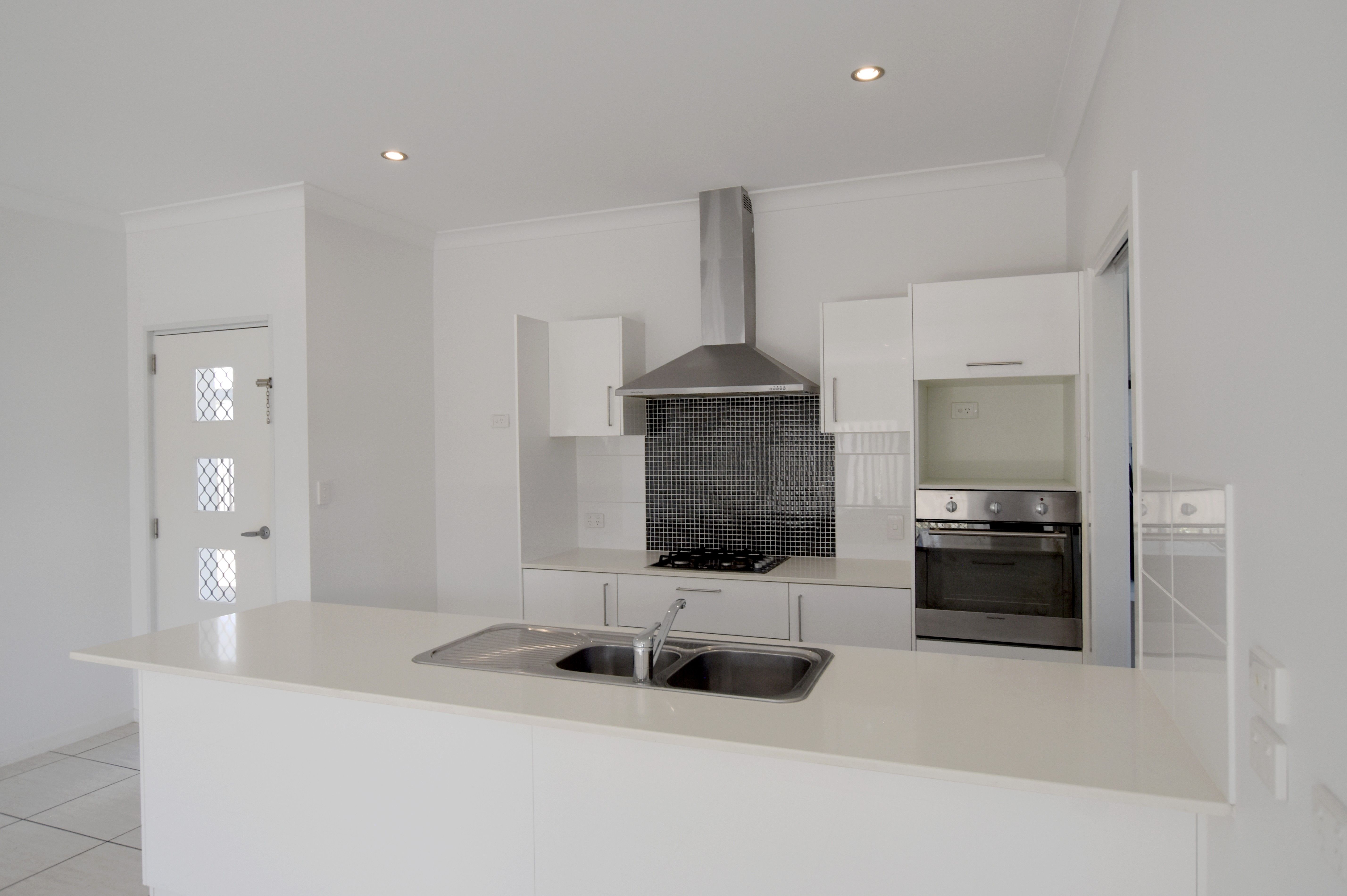 3/2 Harmony Drive, Clinton, QLD 4680