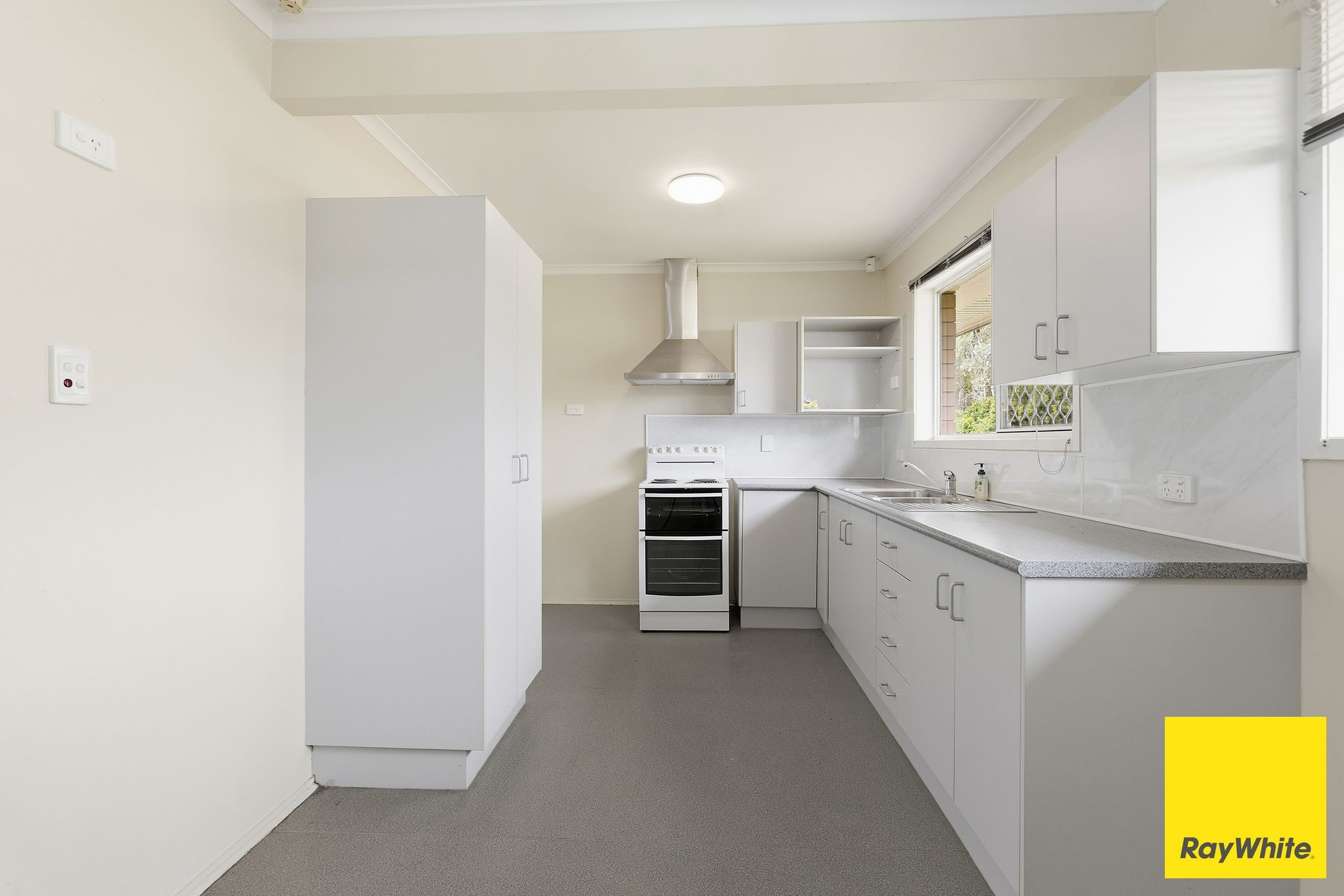 4 Cathcart Street, Deception Bay, QLD 4508