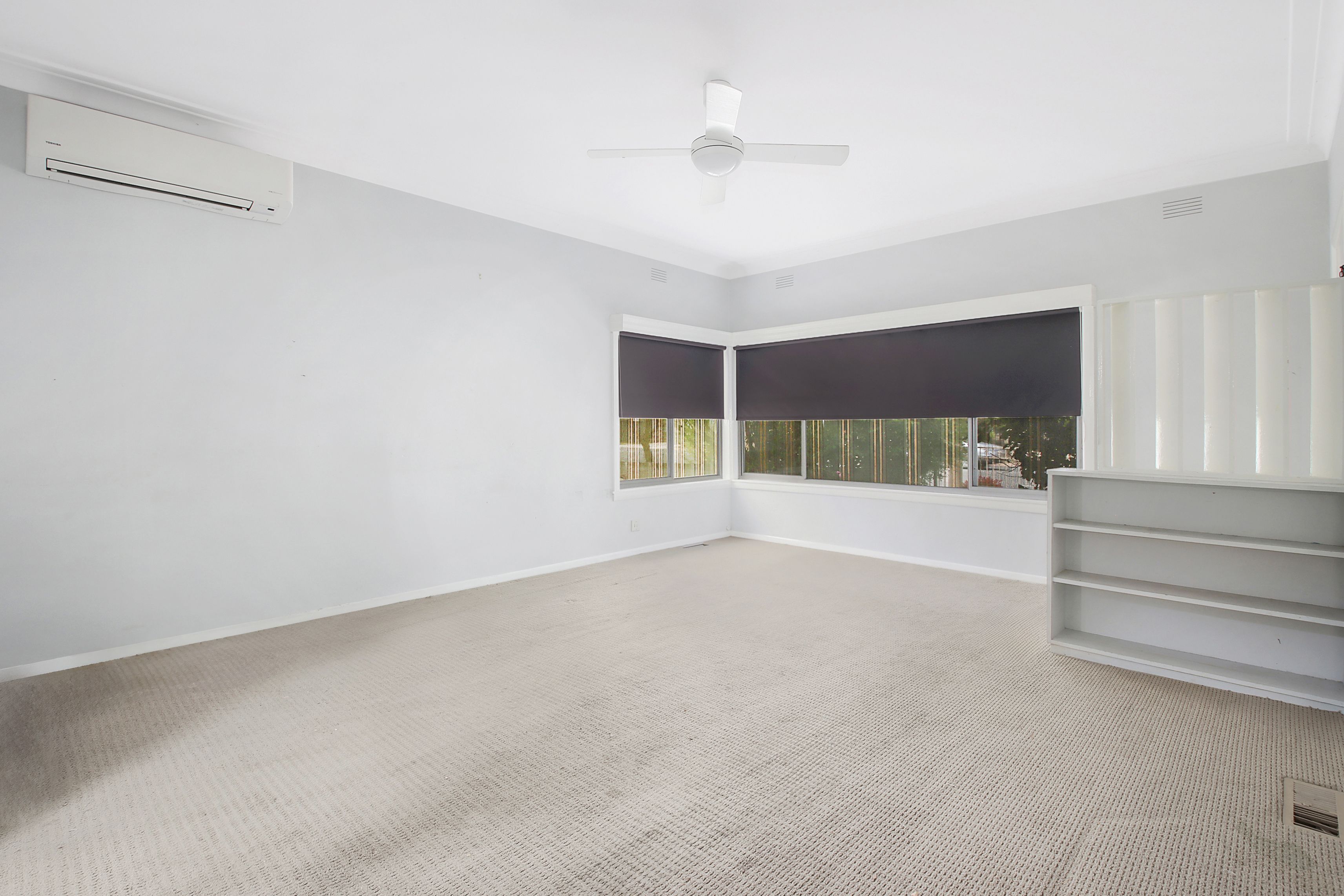 951 Waugh Road — photo 7 of 9