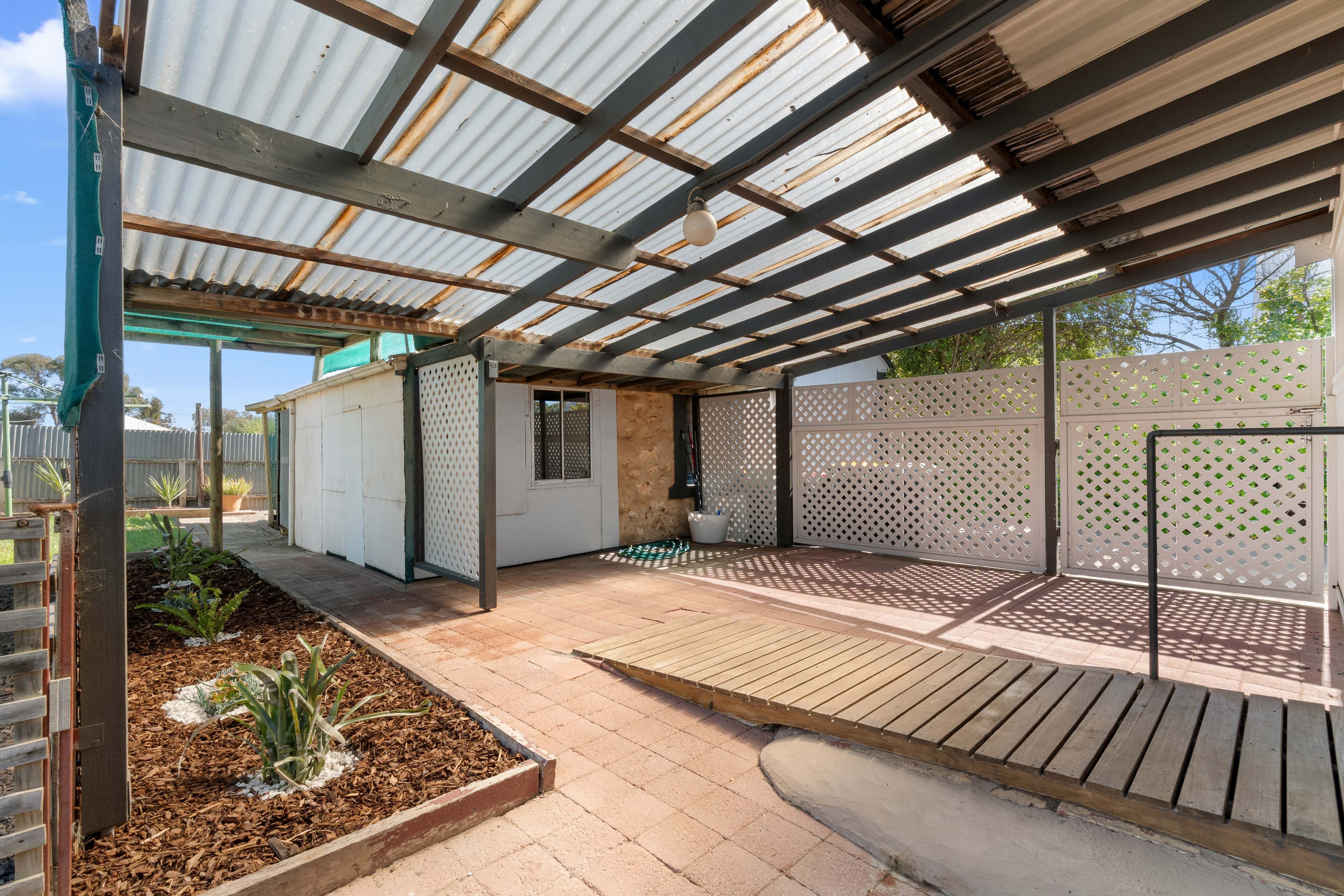 55 Standen Street — photo 12 of 17