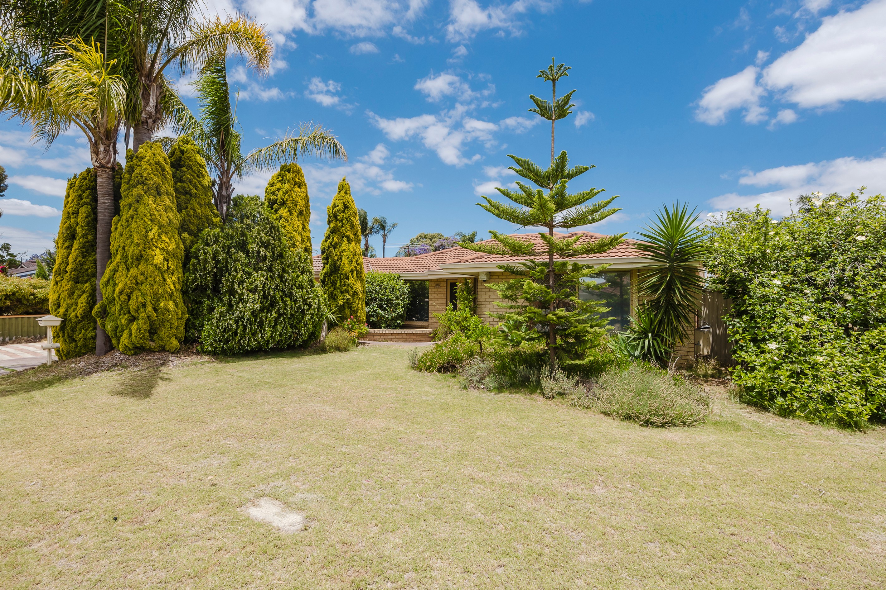 25 Meadowview Drive, Ballajura, WA 6066